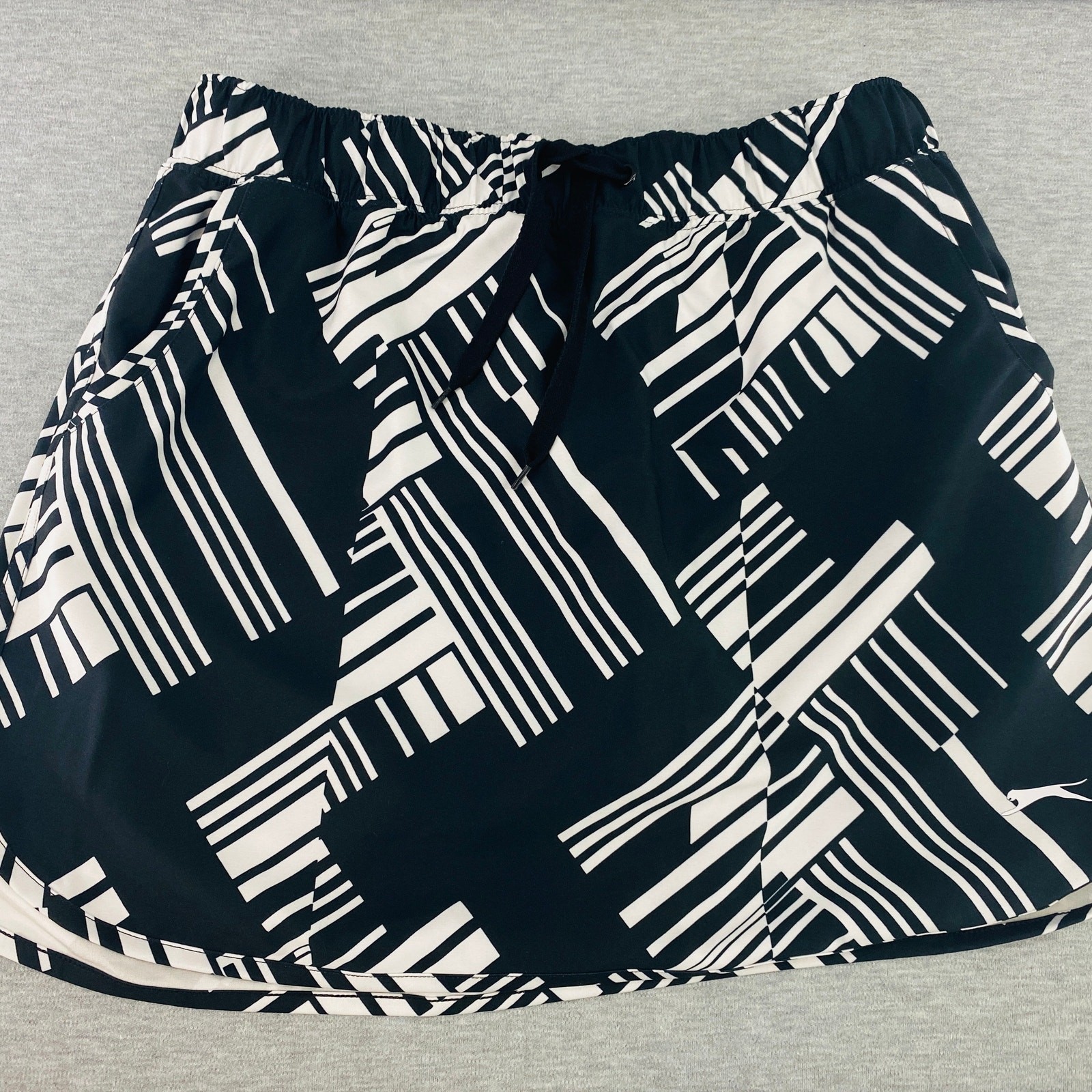 Slazenger Athleisure Athletic Skort Black White Golf Tennis Pickleball Women S