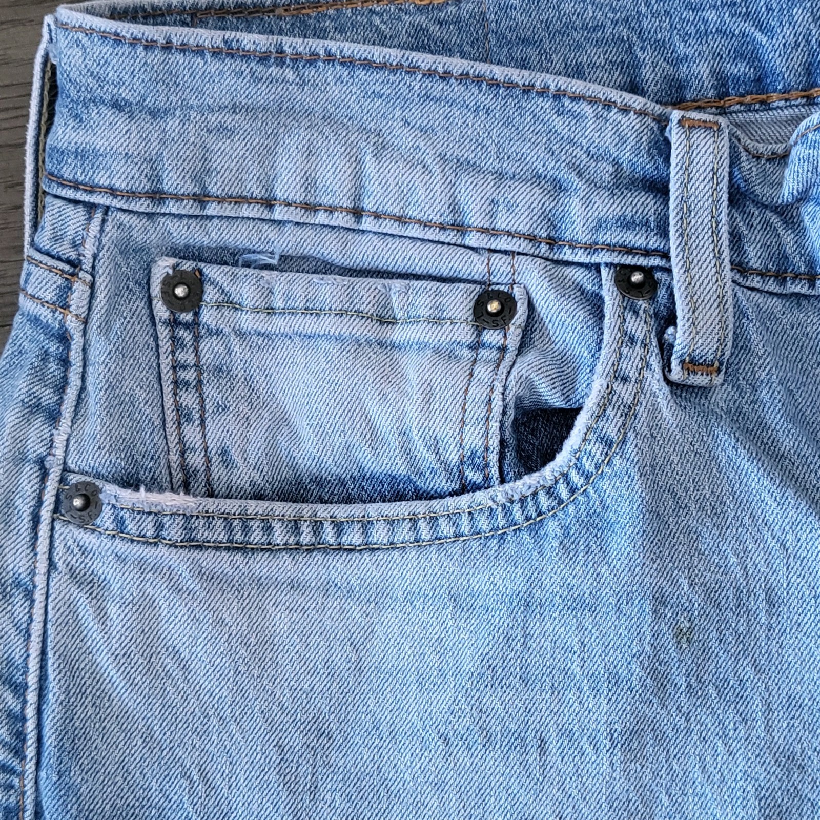Levi’s 502 Men’s 32×32 Light Wash Big E Regular Fit Denim Jeans