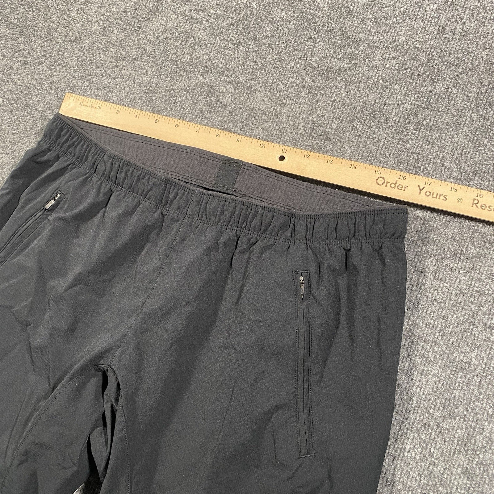 Paskho Pants Mens M Black Tech Minimalist Performance Stretch 32×32 Windbreaker
