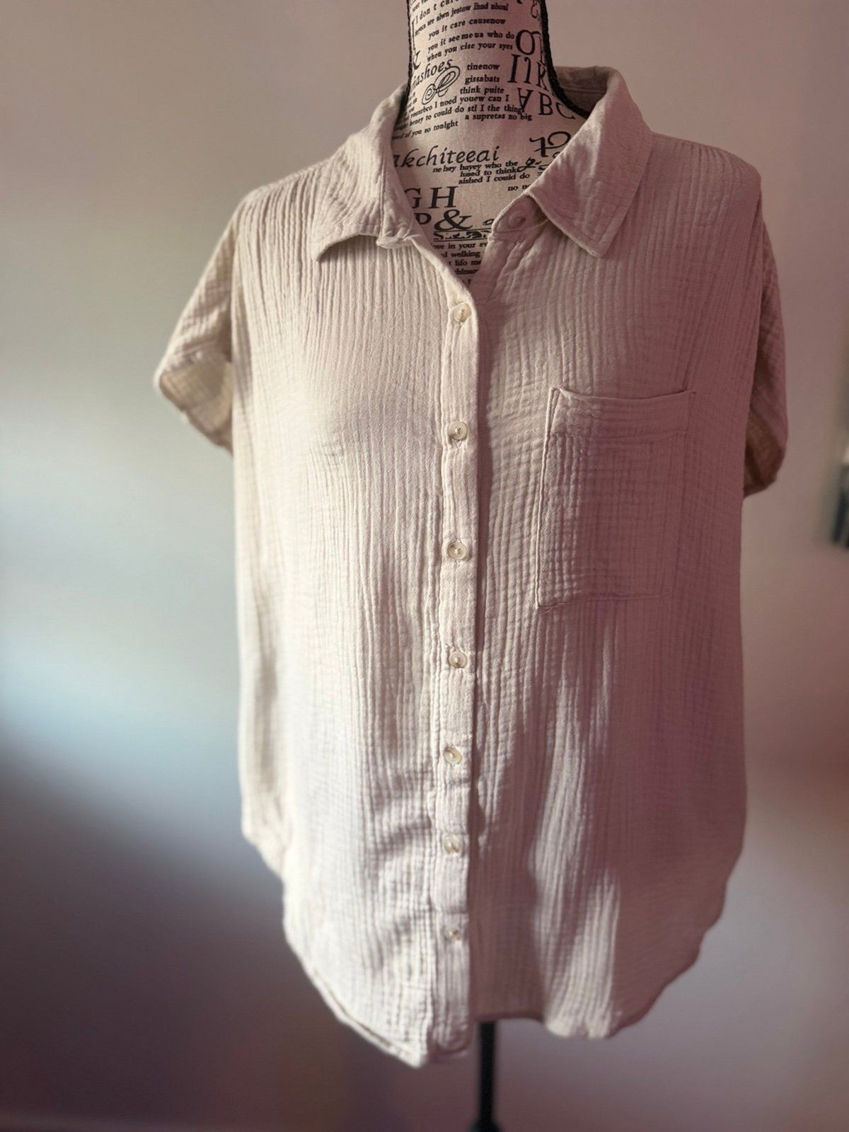 Torrid 100% Cotton Short Sleeve Gauze Button-Up Shirt Natural Size 1