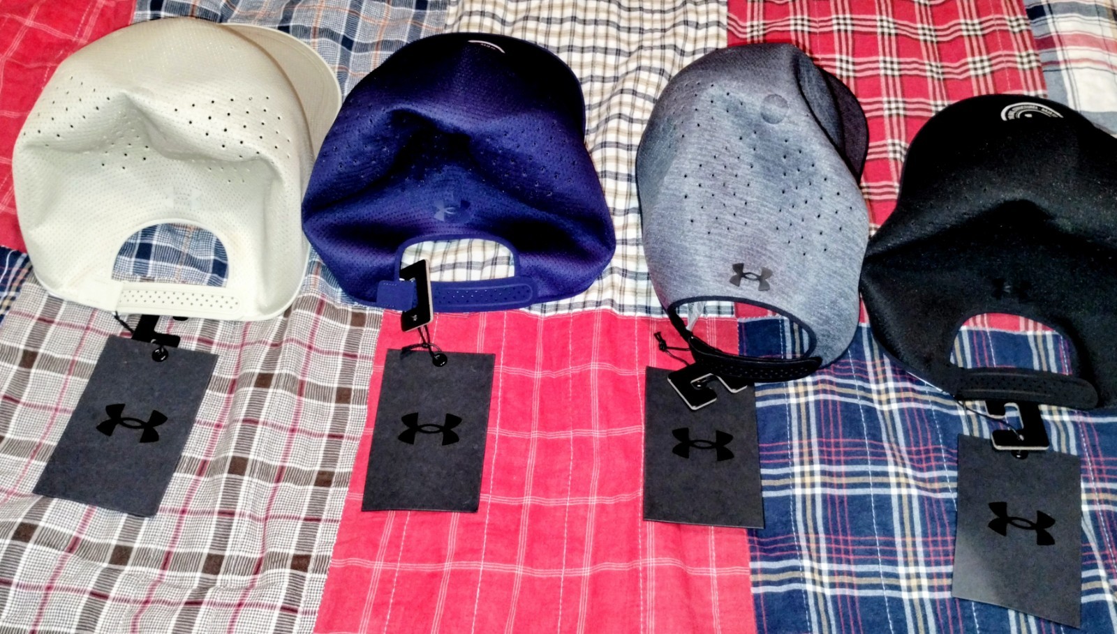4 Brand New Under Armour Stealthform Uncrushable Ballcaps NWT
