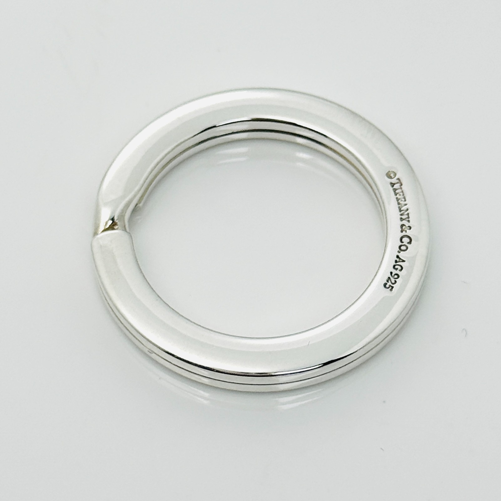 Tiffany & Co Heavy Thick Key Ring in Sterling Silver Keyring