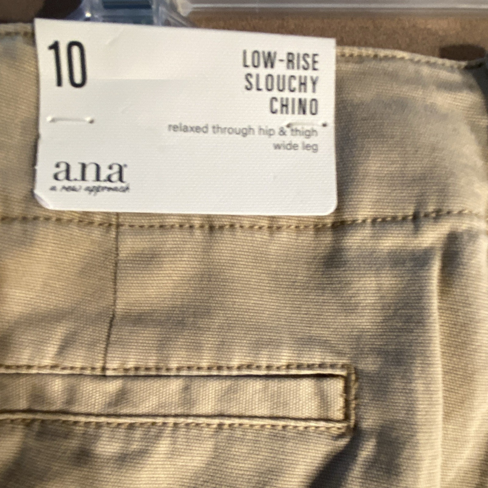 a.n.a Women’s Gold Dust Low Rise Wide-Leg Chino Pants Regular