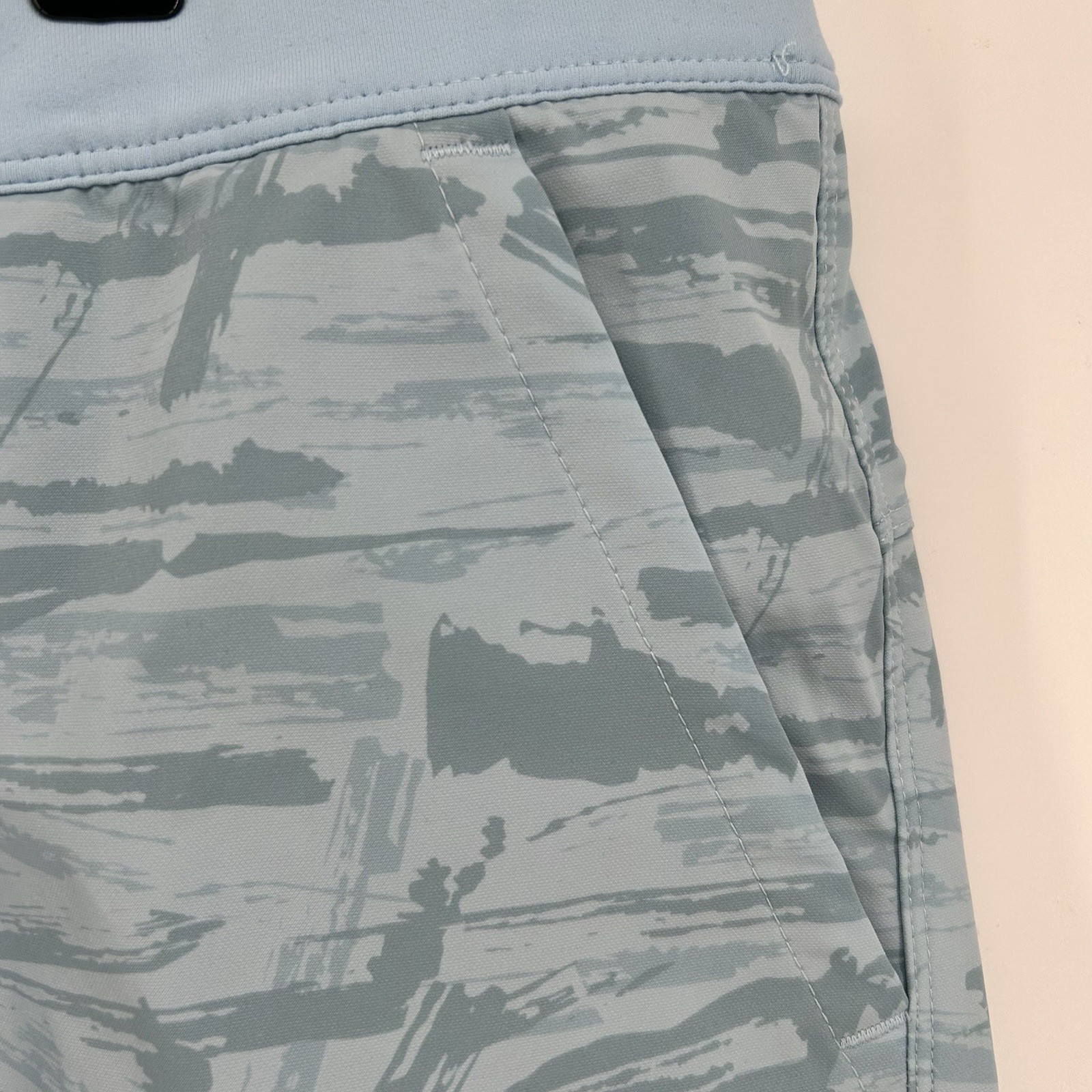 Public Rec Flex Shorts Mens 40×7.5″ Blue Lined Hybrid Athletic Beach Camp NWT