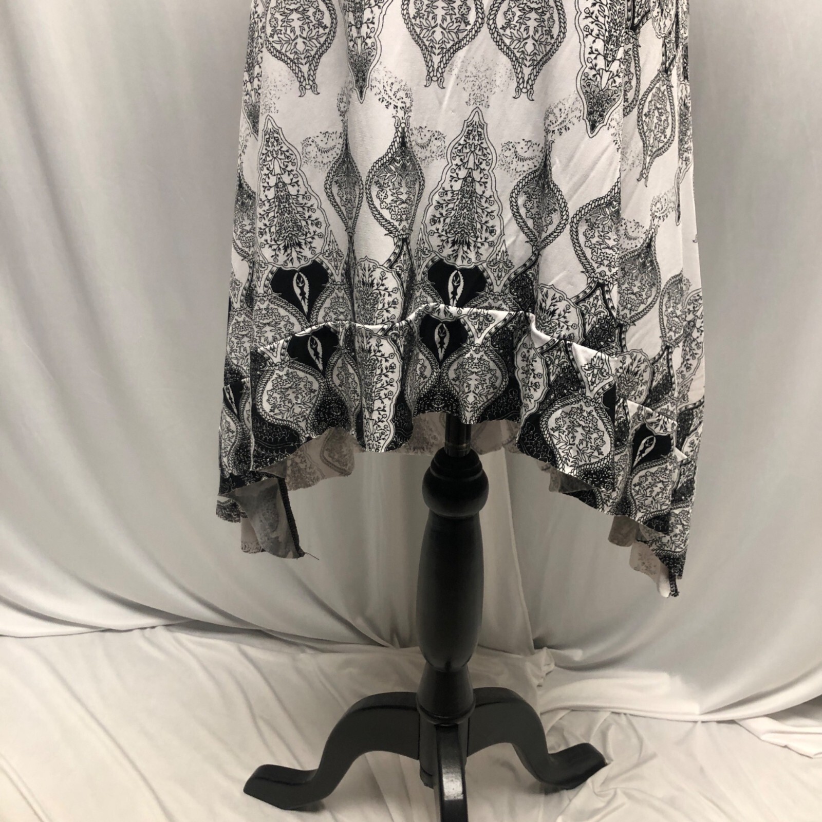 Nicola Anton Tunic Womens Size Medium Black White Raw Edge Neck Hem Stretch Top