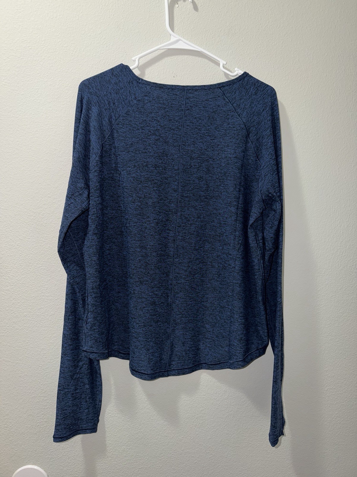 Spanx Womens V-Neck Long Sleeve Soft Stretch Activewear Top Navy Blue Size Large