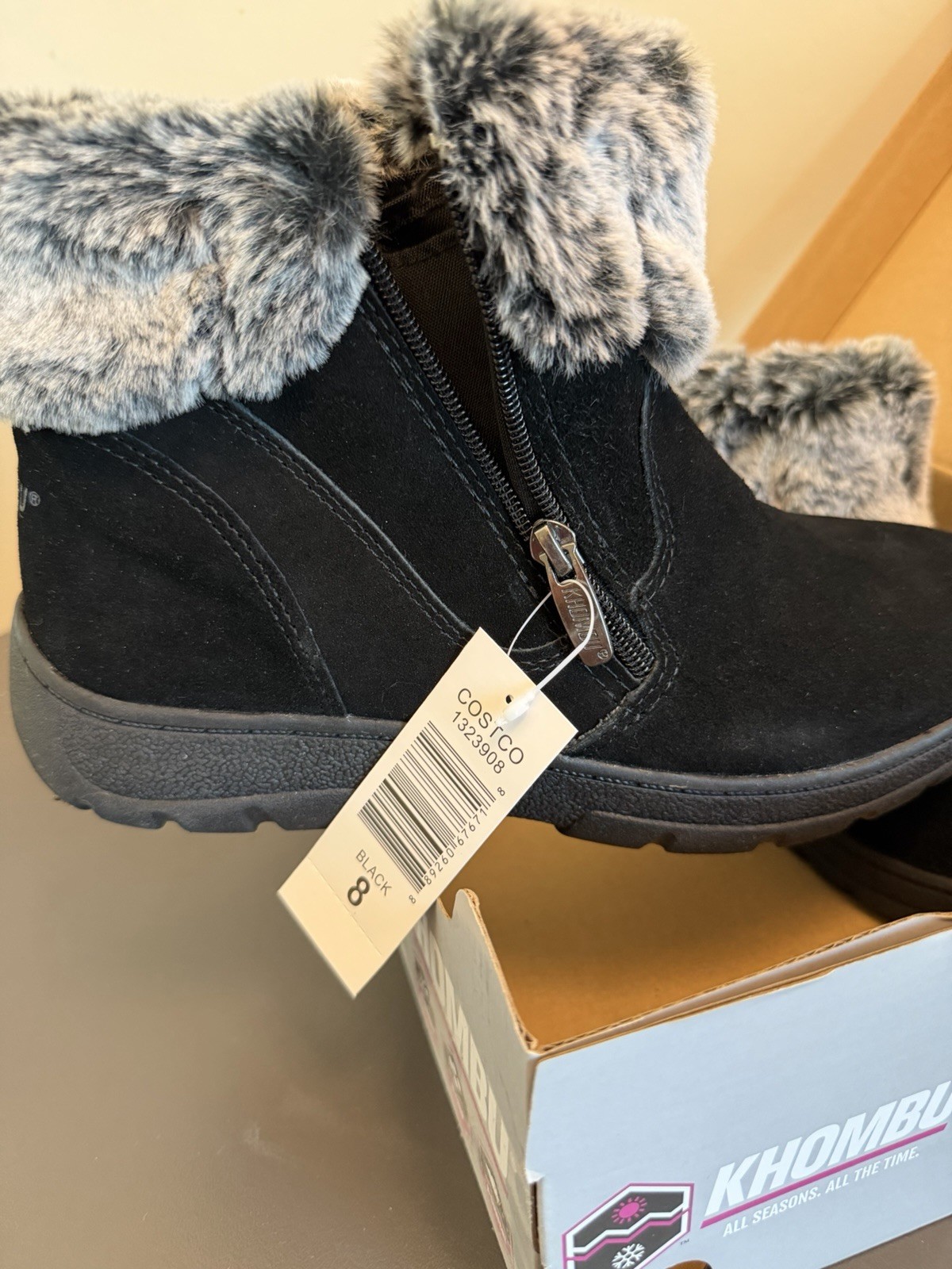 Khombu Jessica Black Faux Fur Ankle Bootie Zip Water Repellent Memory Foam 8M