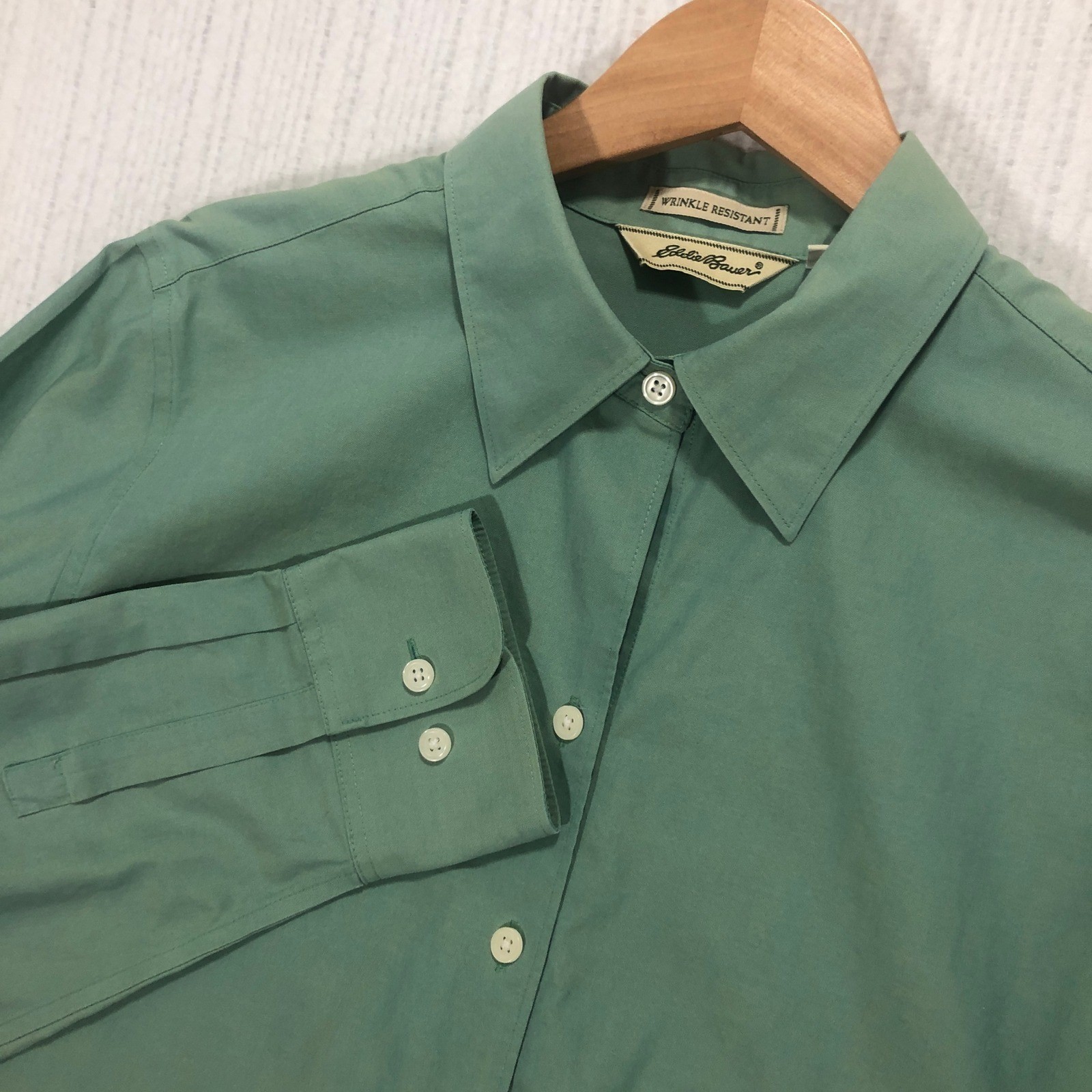 Eddie Bauer Women’s Large Button-Up Shirt Wrinkle Resistant Long Sleeve