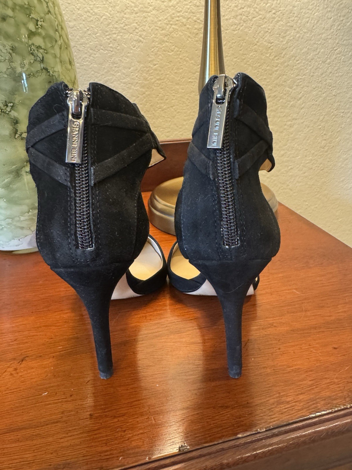 Gianni Bini Black Suede Pointed Toe Stiletto Pumps Zip Back Zipper Sz 7 M