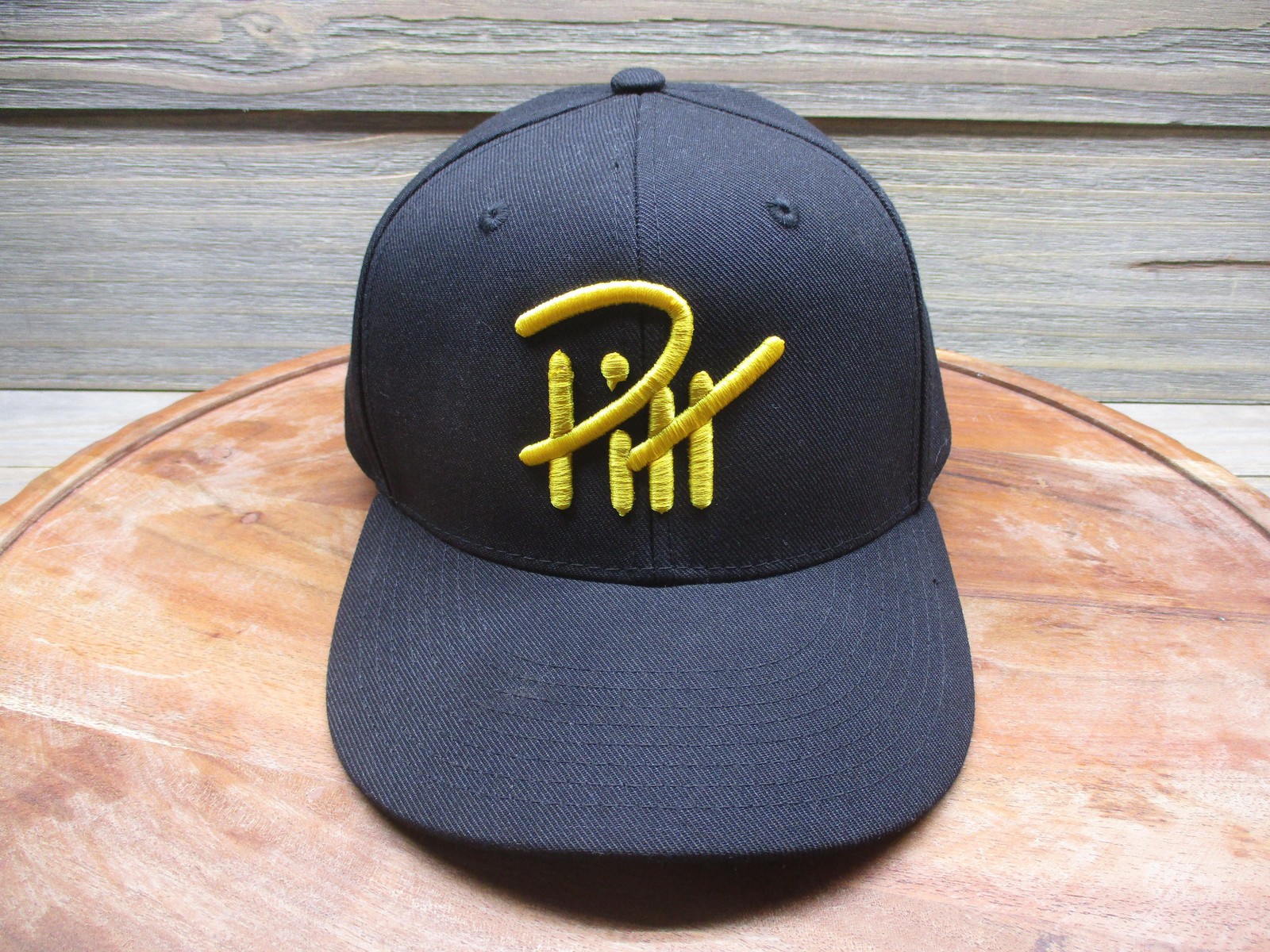 Decky Hat Cap Snap Back One Size Black Yellow Script Logo Mens Embroidered