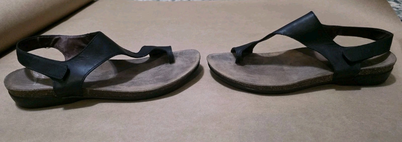 Dansko Womens Reece Sandals Size 41 10.5 Black Leather Toe Loop Slingback Cork