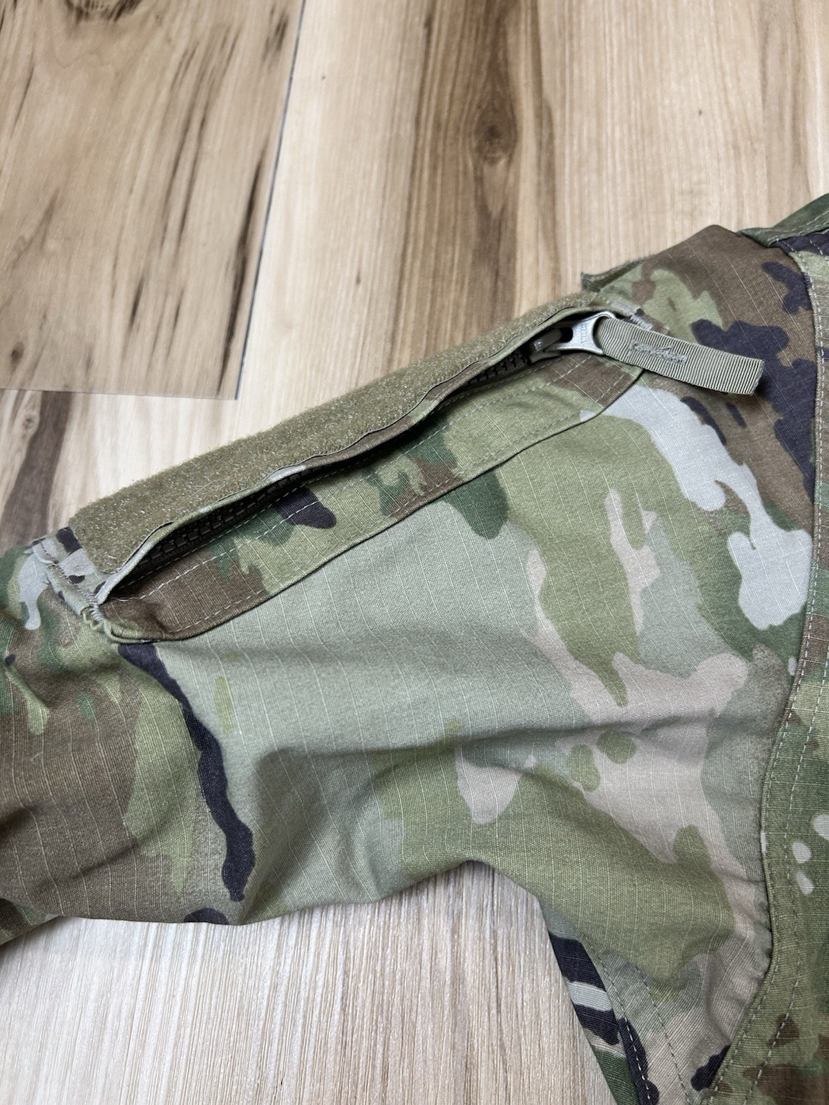 US Army Coat Men’s Medium OCP Camo IHWCU ACU Combat Uniform Insect Shield