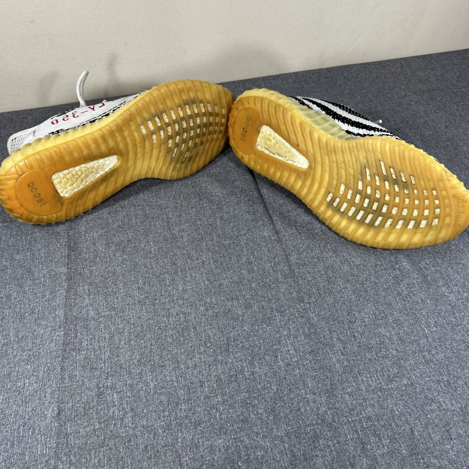 Adidas Yeezy Boost 350 V2 Zebra Men Size 11.5 CP9654 White Grey Shoes * no Box