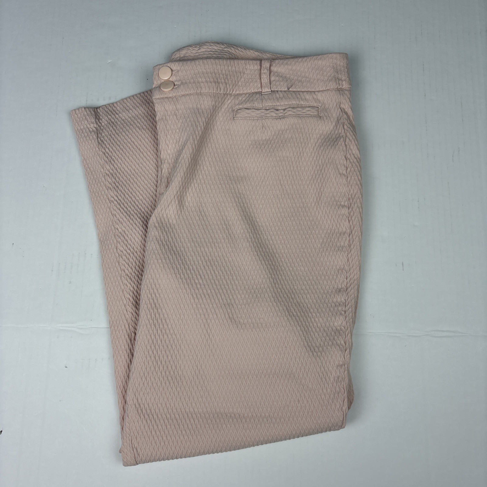 Cato Women’s Size 20W Pants Ankle Light Pink Textured Ankle Rayon Nylon Spandex