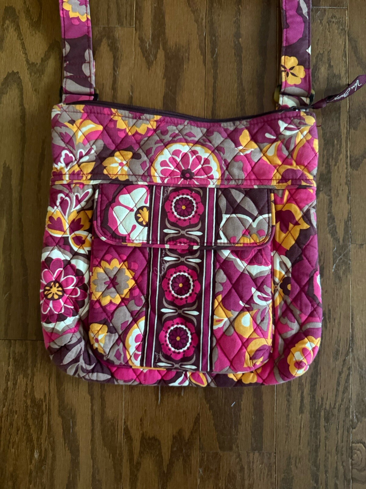 Vera Bradley Women’s Hipster Crossbody Purse Carnaby Floral Cranberry EUC