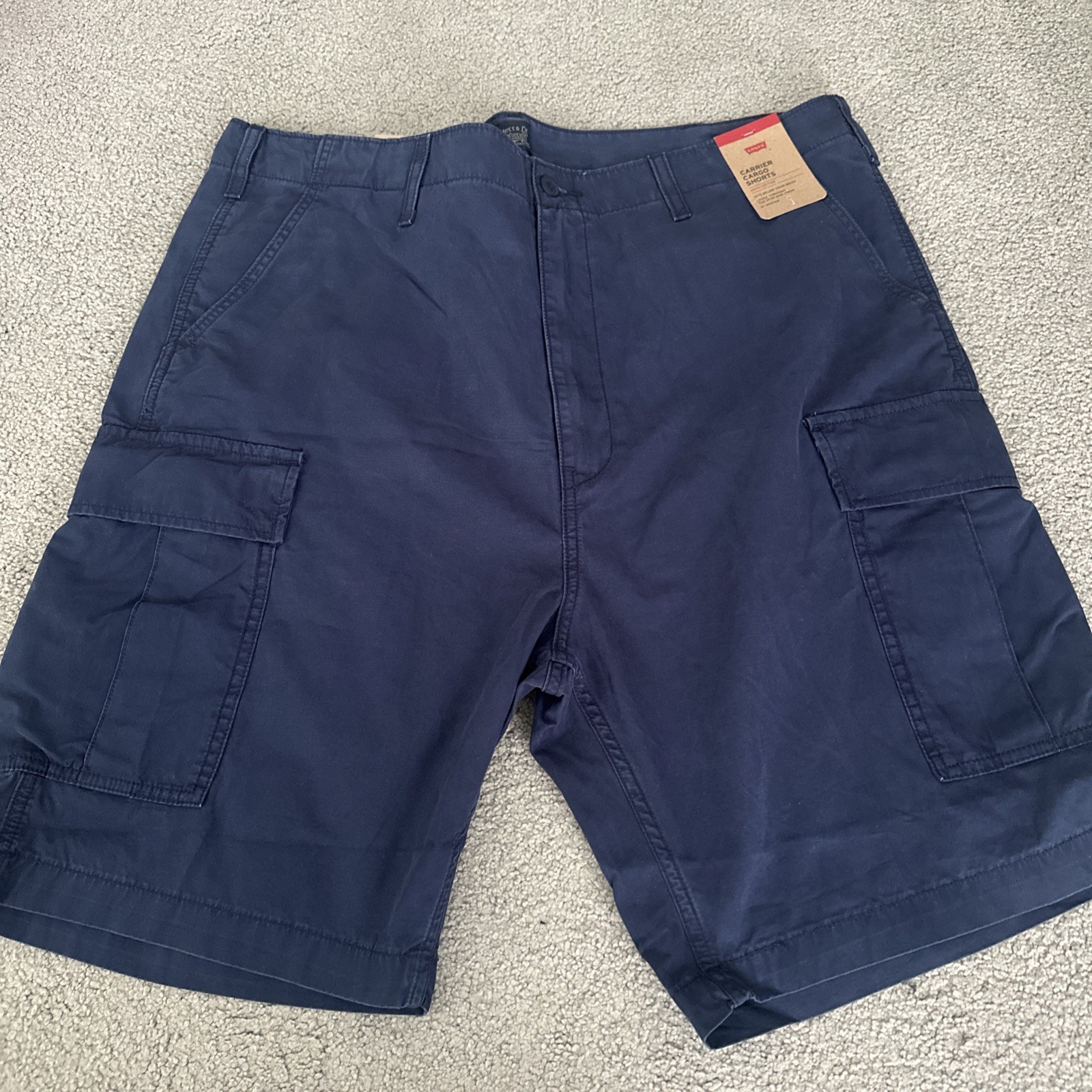 Levis Carrier Cargo Pockets Loose Fit Shorts Dark Blue Men’s Sz. 38 New W Tags