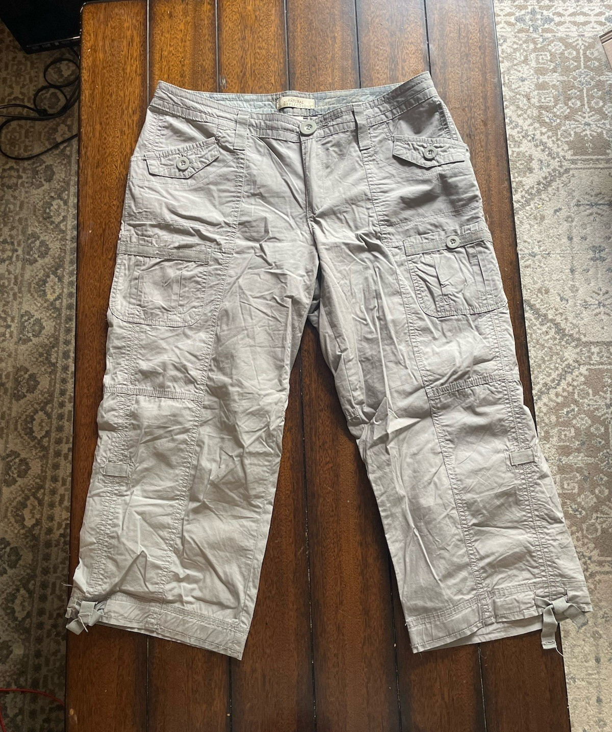 Natural Reflections Women’s Gray Solid Cargo Capri Pants Size 12 Regular