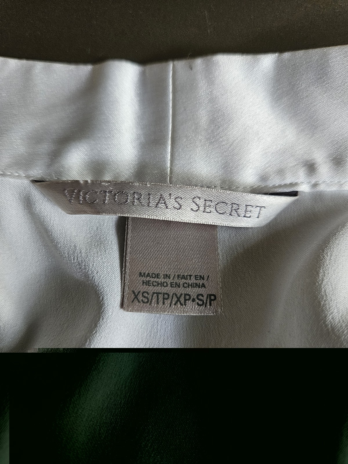 Victoria’s Secret Bombshell White Rhinestone Bling Robe 2010 Size XS/S