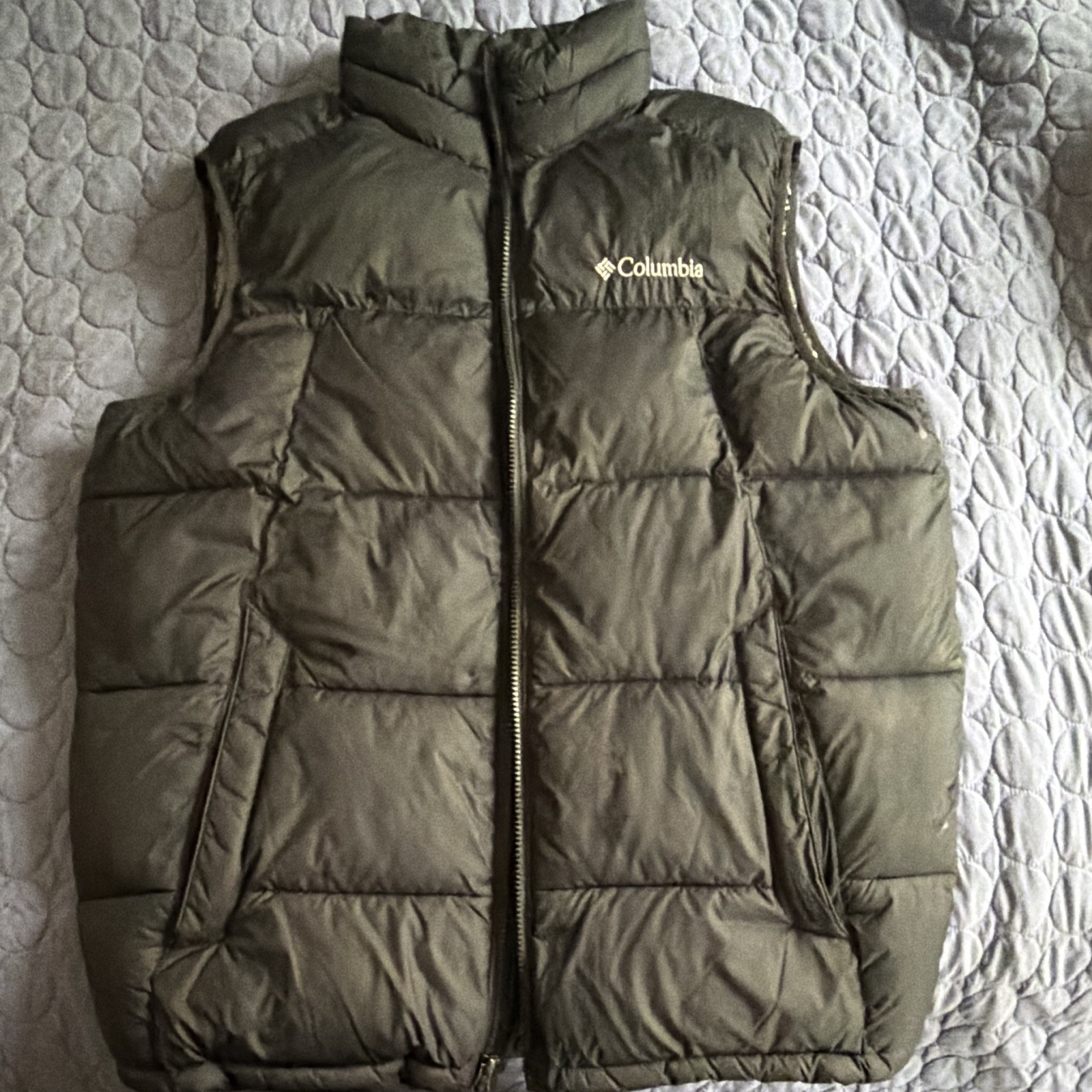 Columbia Men’s Green Full Zip Puffer Vest w/ Pockets Stand-Up Collar Size M