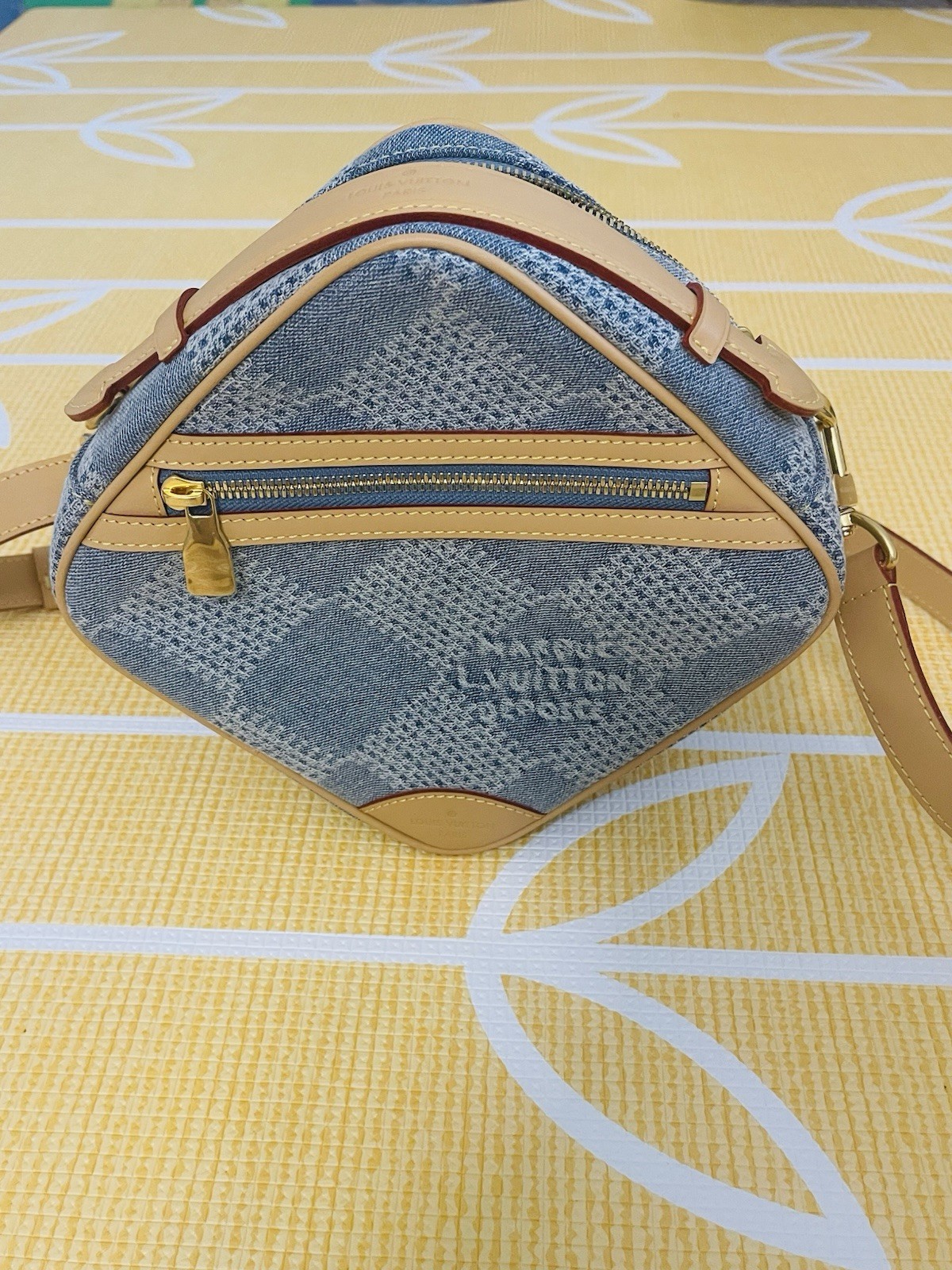 LV Louis Vuitton Chess Messenger Bag Damier Denim w/Vachetta Trim [Duties Paid]