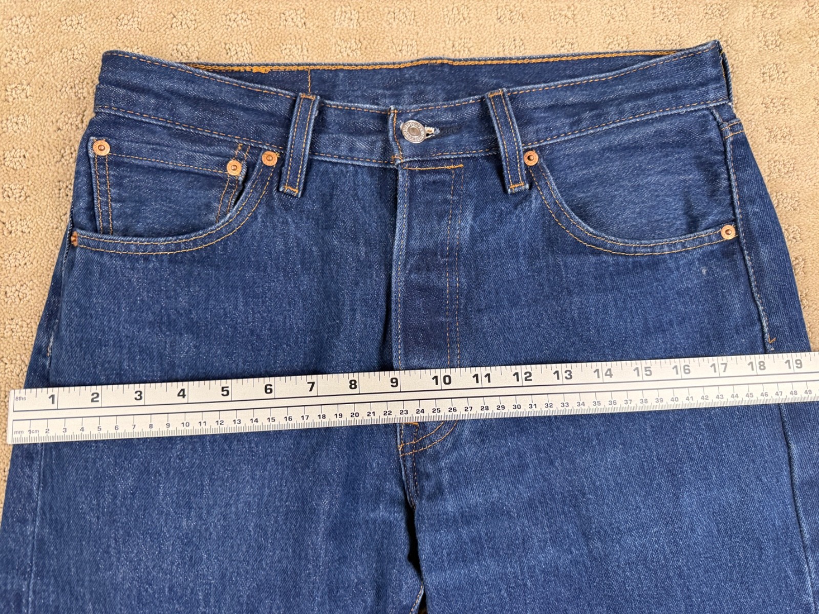 Men’s Levi’s 501 Jeans Button Fly Medium Wash Blue Denim Modern LVC 33×27 #1118