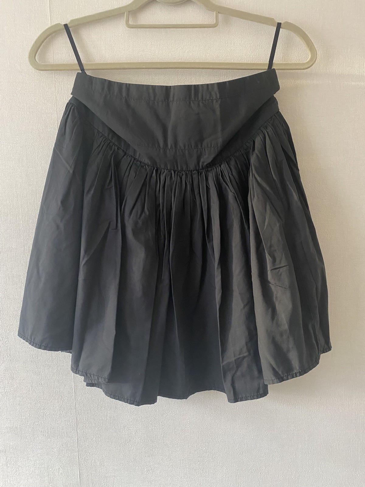 FCUK Black Pleated Lined Mini Skirt – Size 6 – Waist 27 inches – VGC