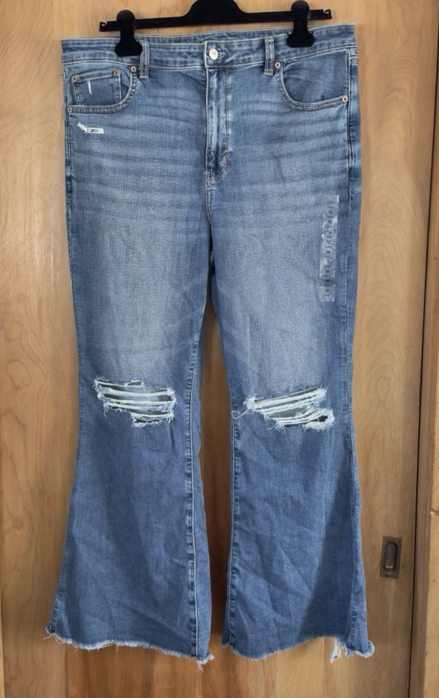 American Eagle Women’s AE Next Level Ripped Super High-Waist Flare Jeans 18S NWT