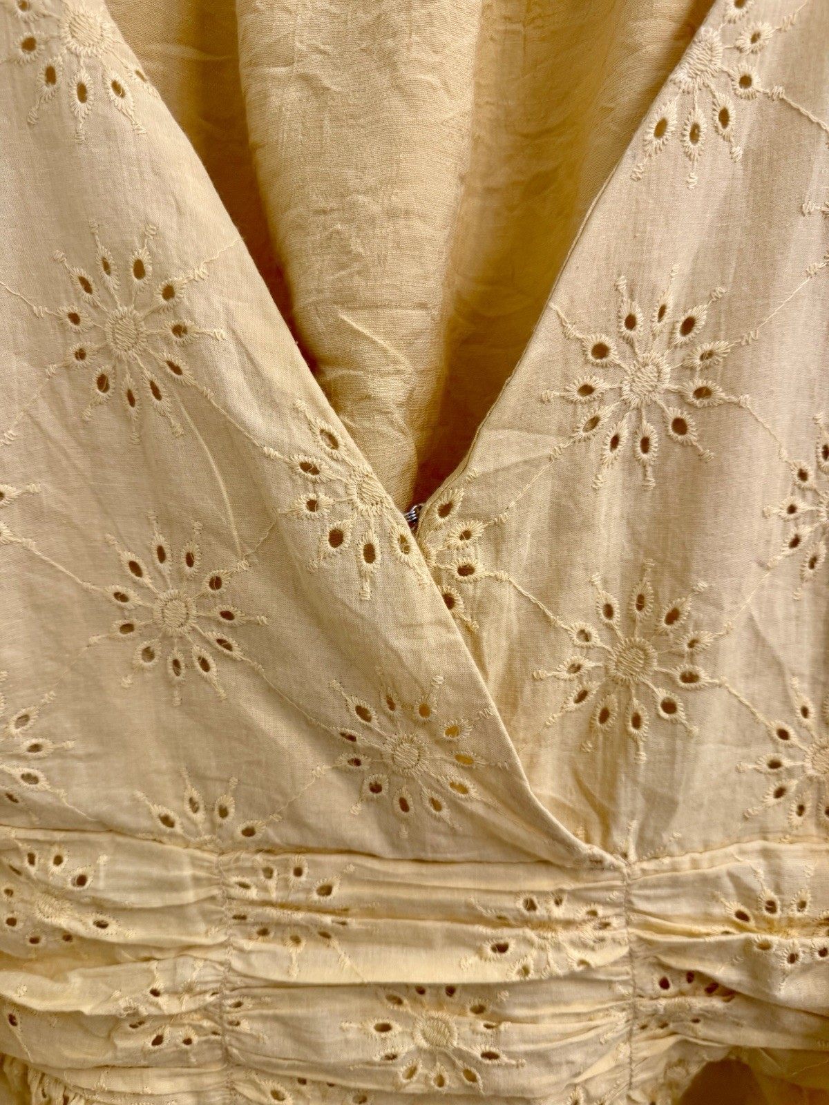 Entro BOHO Yellow Eyelet Crop Top V-Neck Puff Sleeves Lightweight Cottagecore(M)