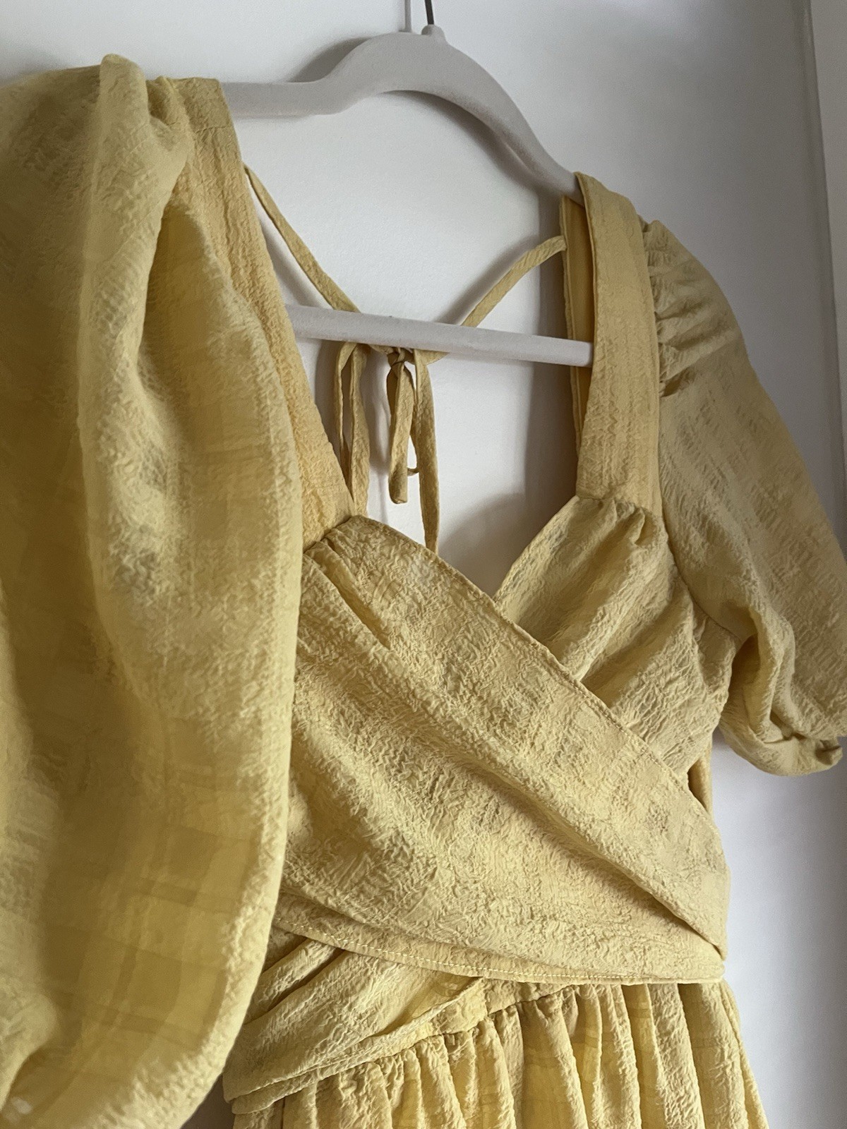 Lulus Yellow Puff Sleeve Smocked V-Neck Tie Waist Midi Dress Womens Size S