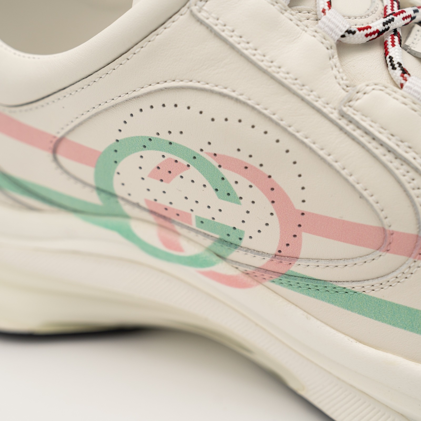 size 41eu 11 us Gucci Run Sneaker White Pink Turquoise Leather GG