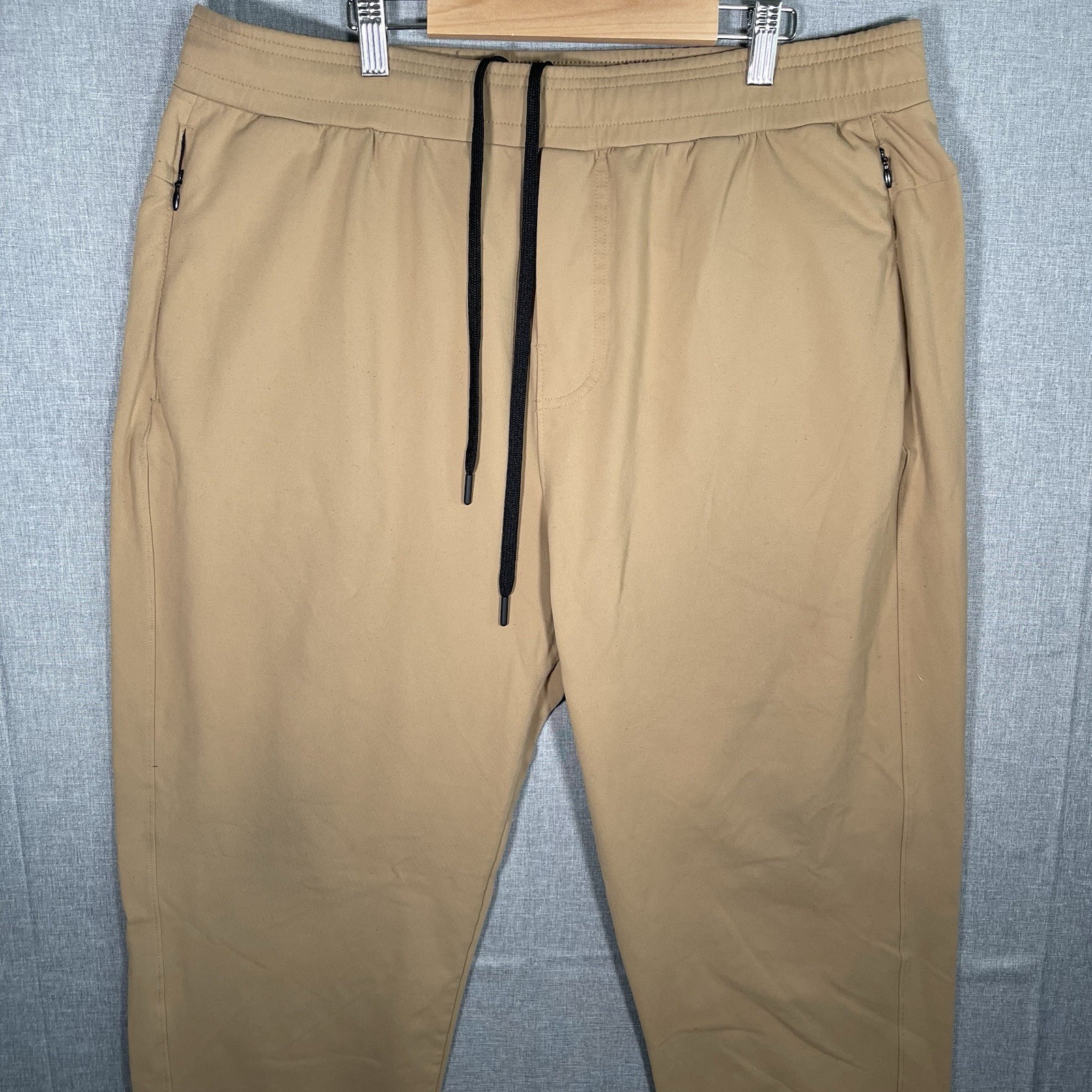Public Rec Gamechanger All Day Every Day Pants Men 40×28 Beige Gym Travel Pocket