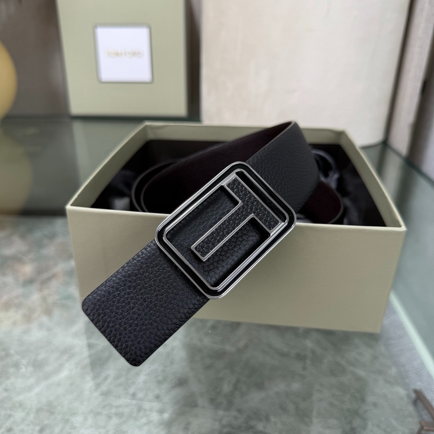 Authentic Tom Ford Reversible Leather T-Buckle Belt Luxury Designer Fashion