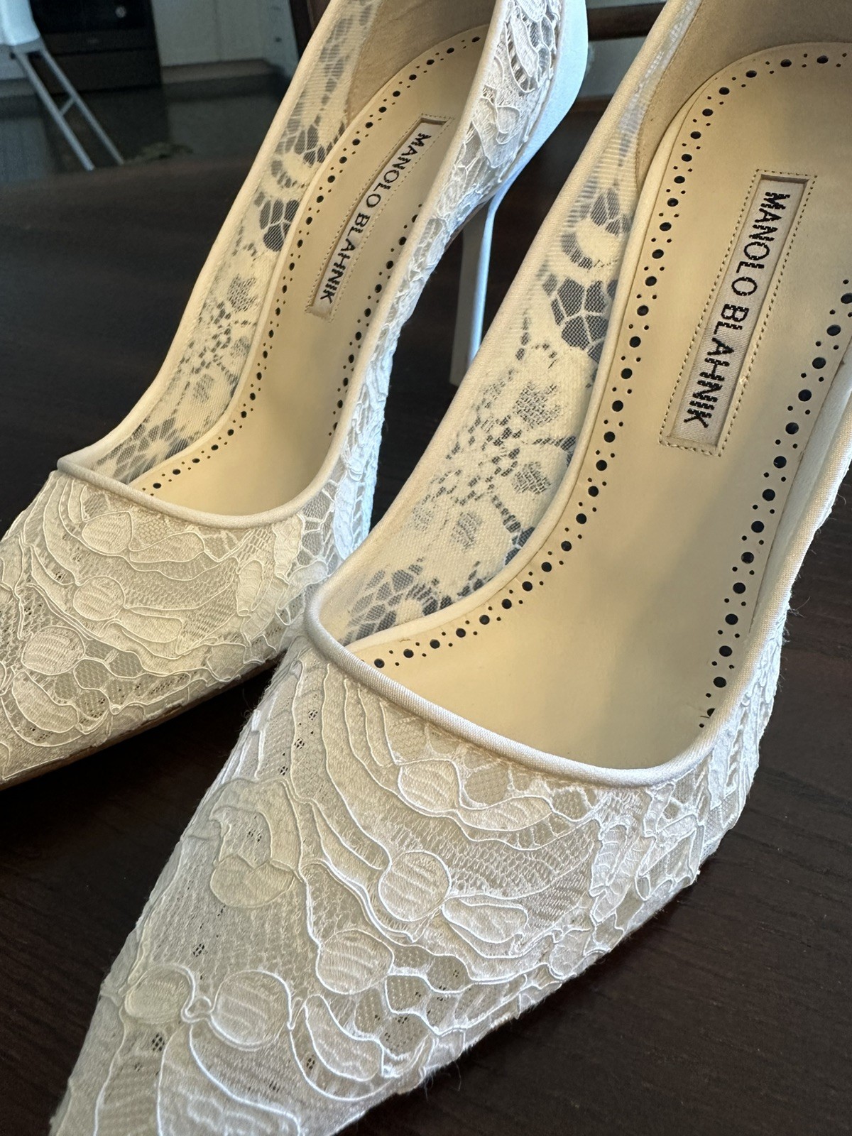 Manolo Blahnik Women’s Heels Lace Bridal BBLA Size 38