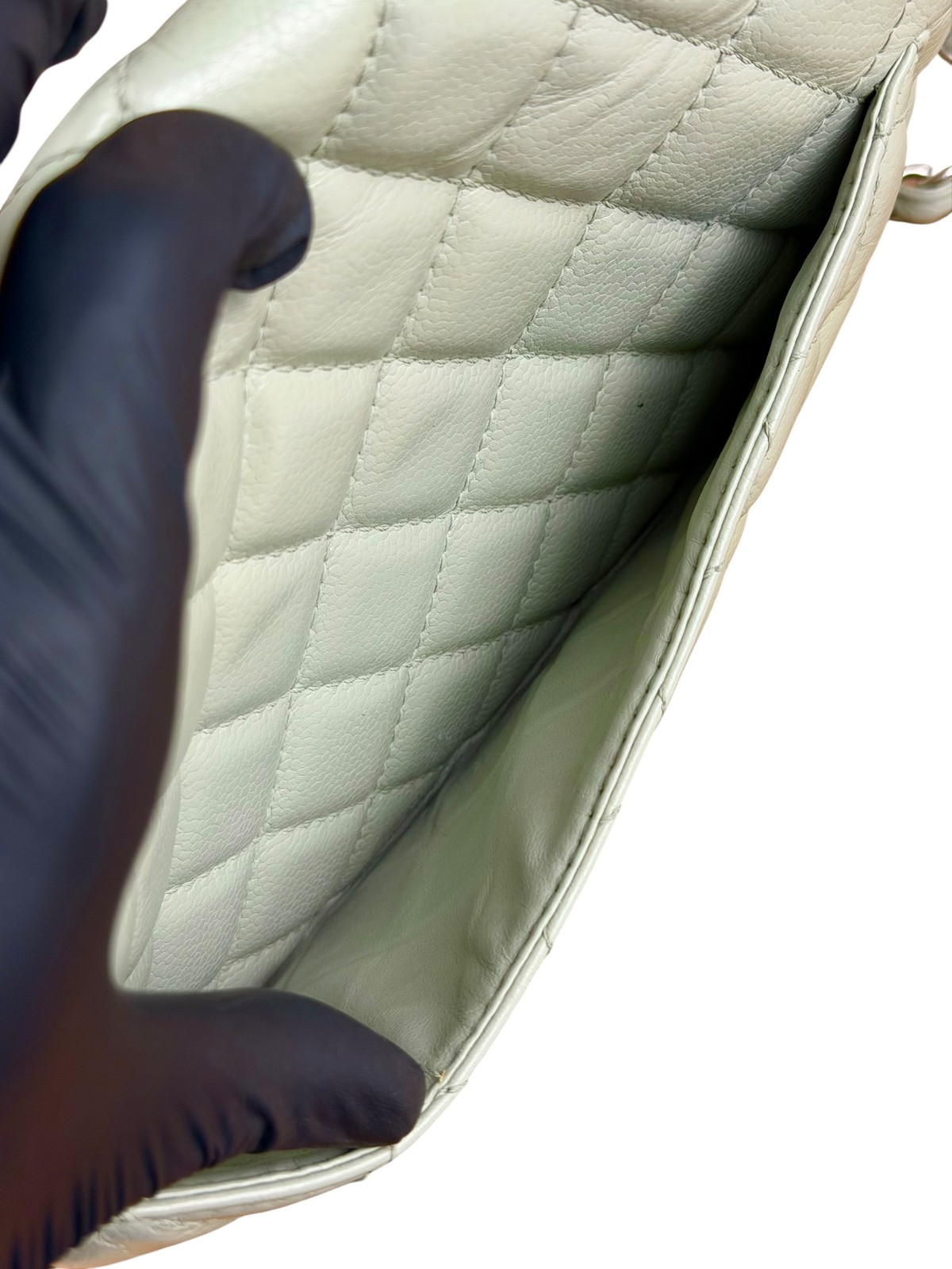 Size OS – Chanel Light Sage Green Medium Classic Flap Shoulder Bag 2008 / Pre-Ow