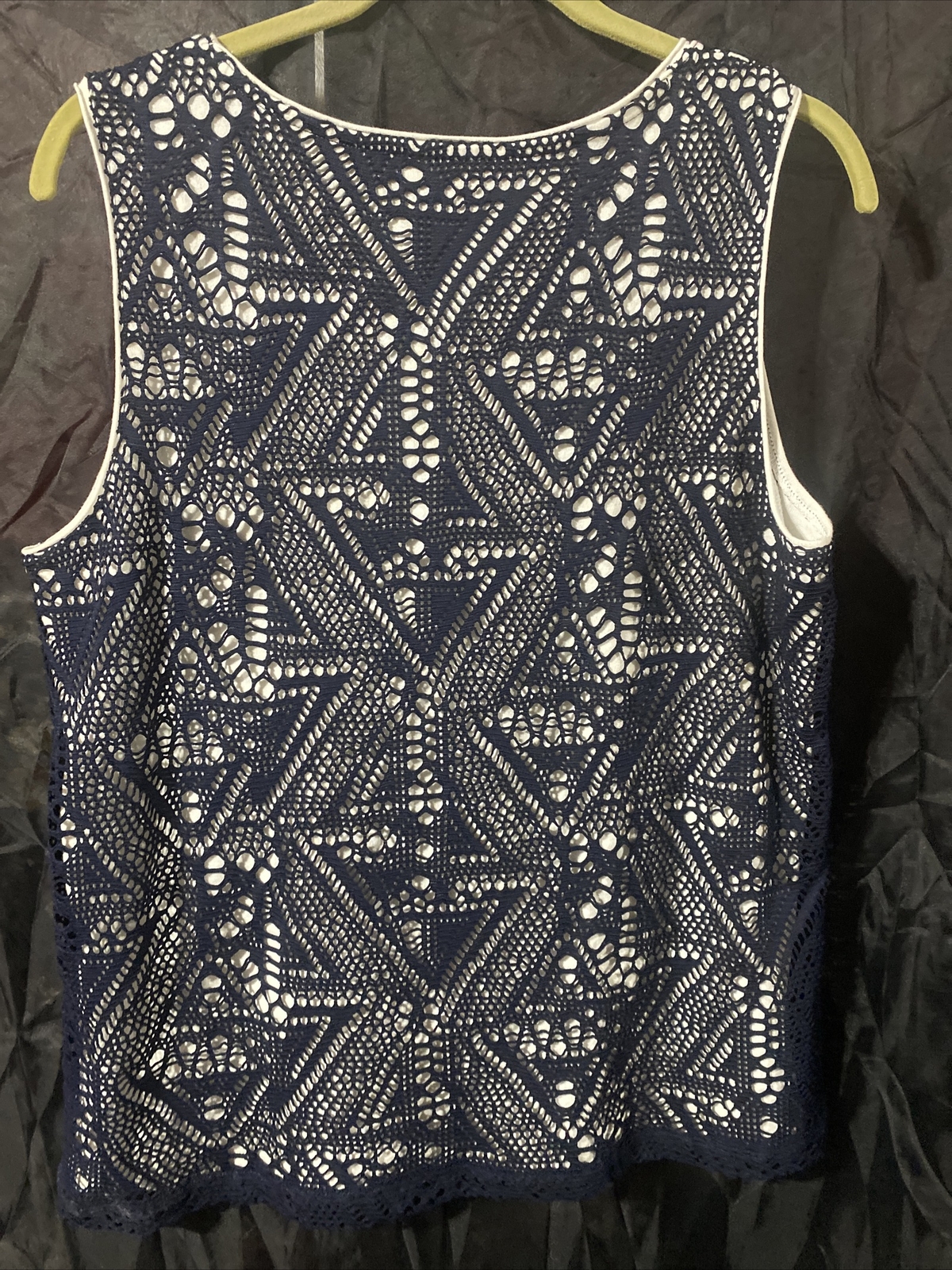 chicos size 2 navy crochet over white sleeveless tank