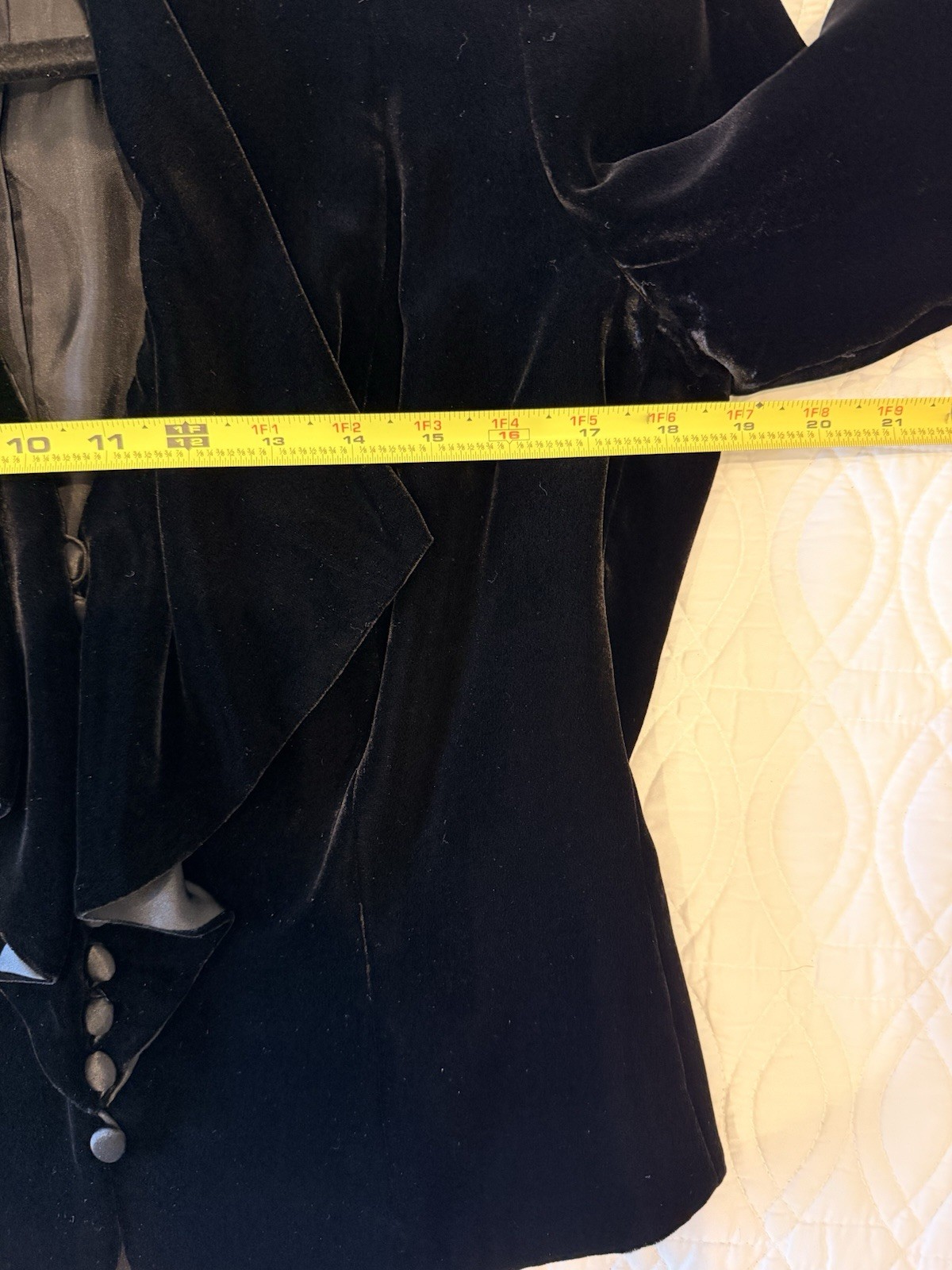 Carmen Marc Valvo Collection Jacket 8 Black Velvet Ruffle Tux Blazer Bell Sleeve