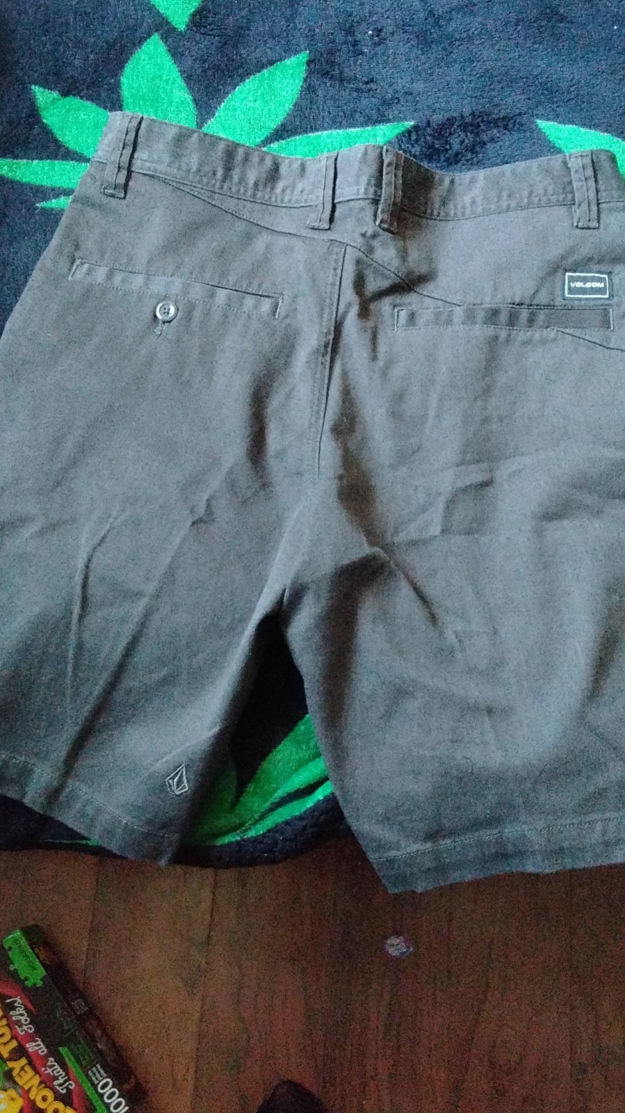 Volcom Men’s Gray Cotton Chino Shorts Flat Front Pockets Button Logo