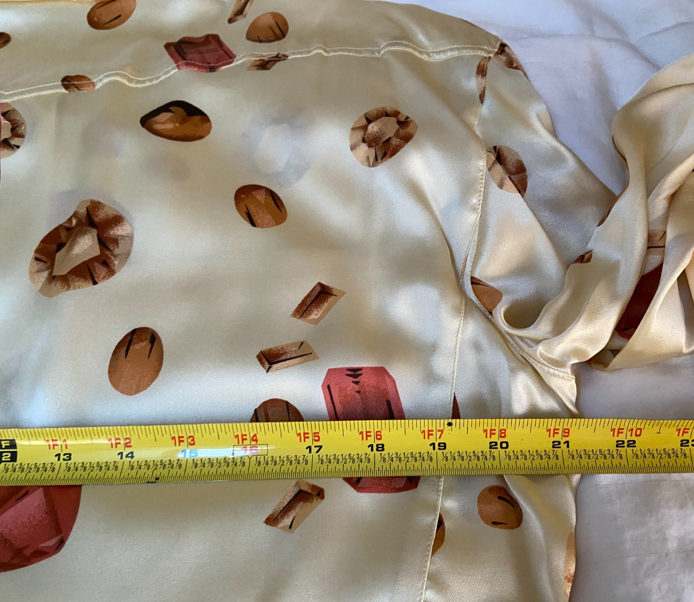 ESCADA SILK BLOUSE IN CREAM GEMSTONE PRINT PLEATED SLEEVE 40 RUNS L WEST GERMANY
