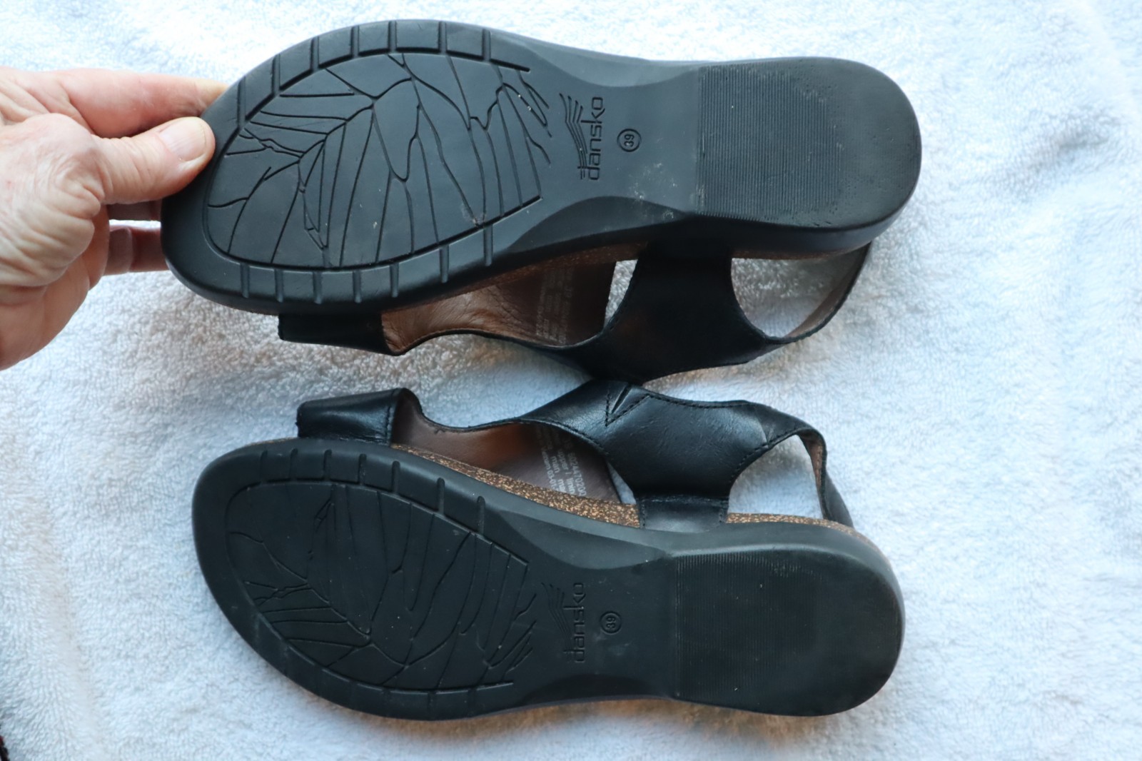 Black Leather DANSKO Reece Big Toe Loop Slingback Sandals EU 39 US 8.5 – 9