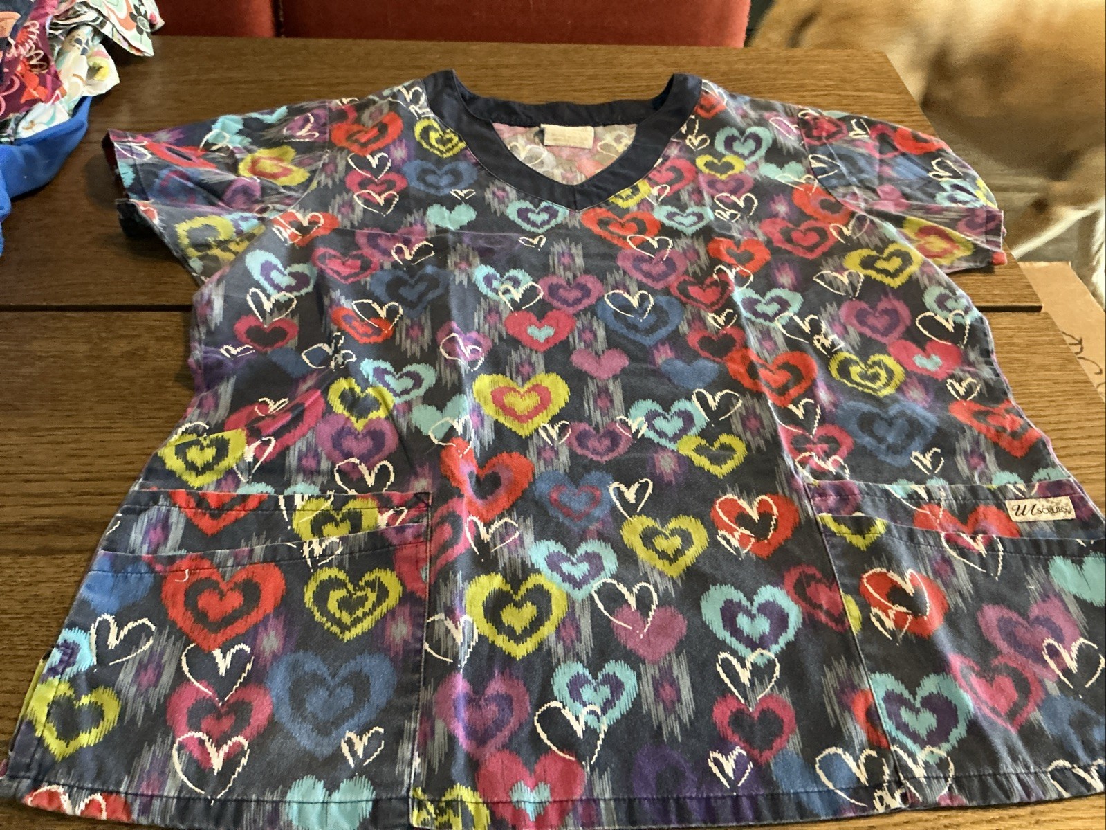 UA Scrubs Scrub Top Womens Size Large Hearts Print Short Sleeve Work Shirt