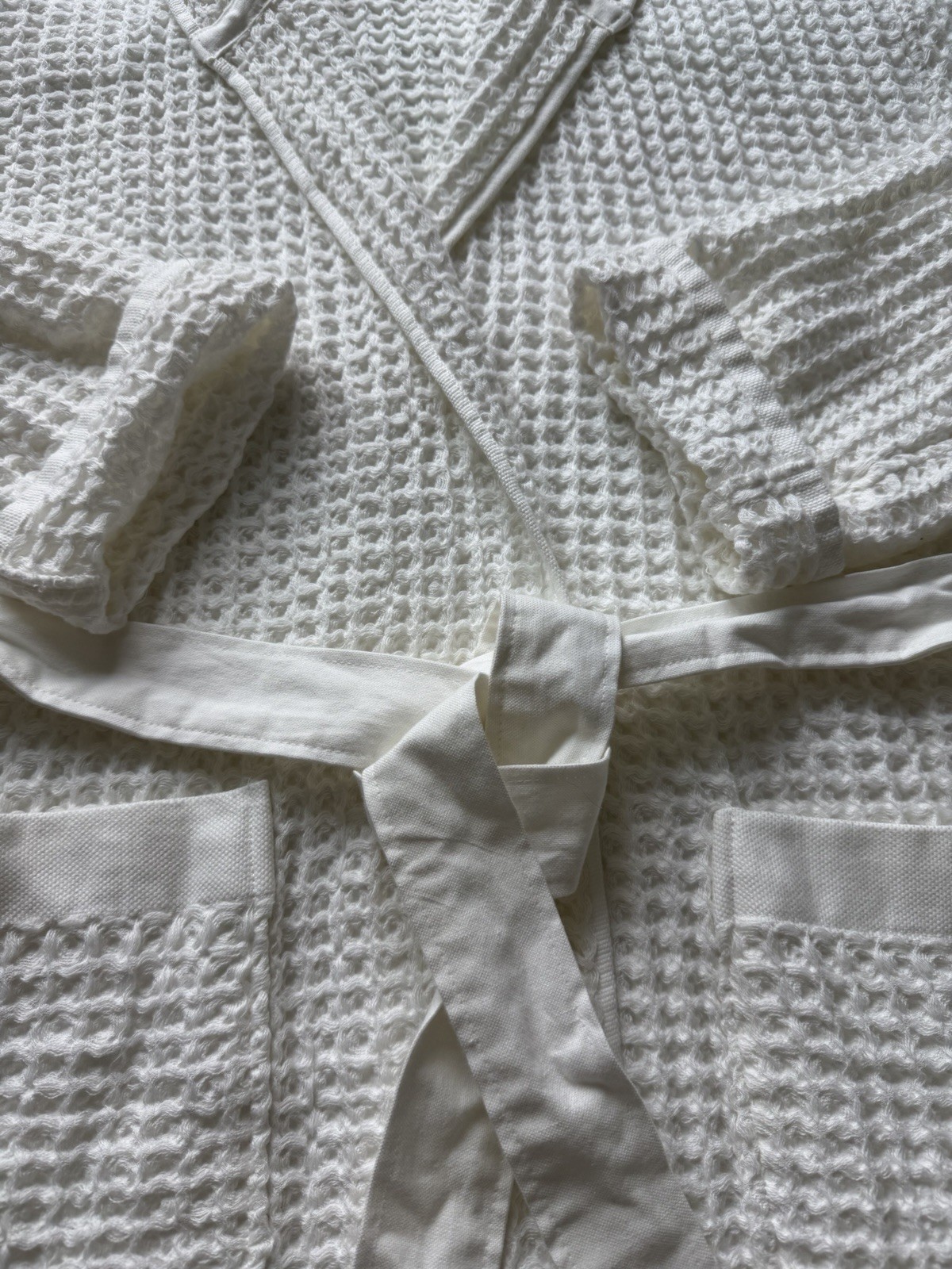 ONSEN Supima Cotton Waffle Bath Robe Hooded White Size M Unisex Luxury Spa Hotel