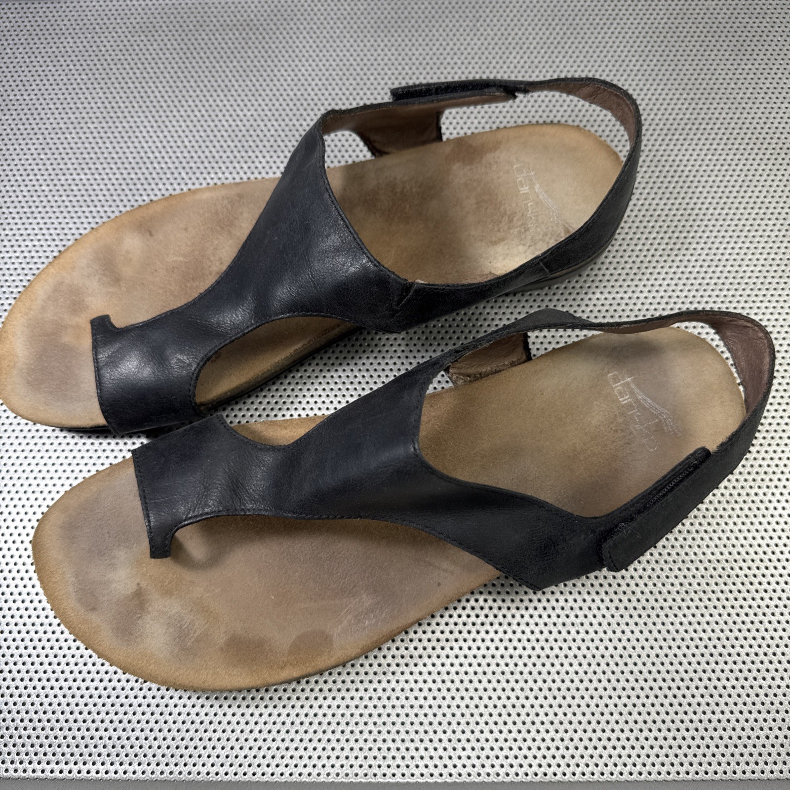 Dansko Reece Waxy Burnished Black Thong Sandal Size 42- Women’s 11.5-12