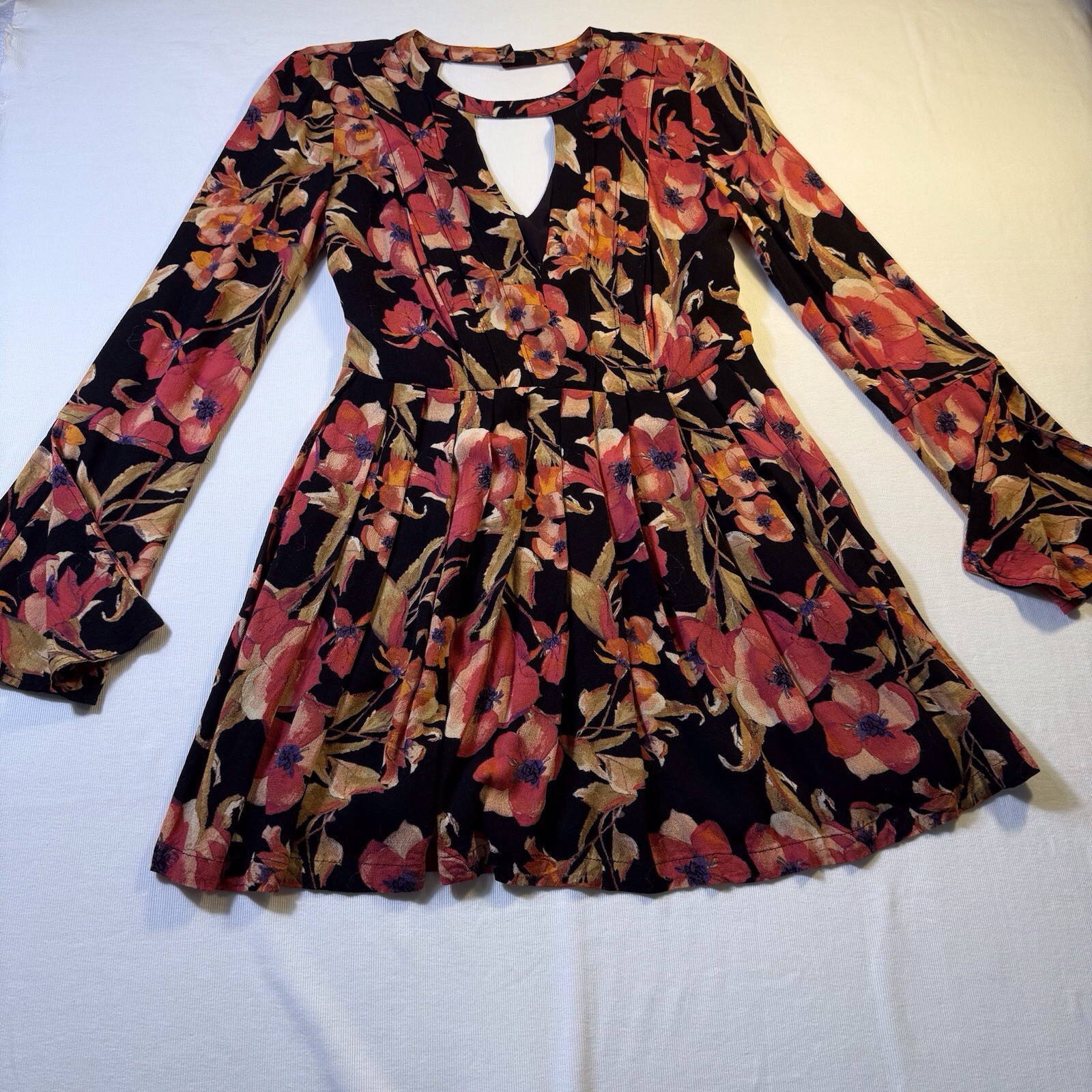 Free People Tegan Mini Dress 4 Floral Print Long Bell Sleeve Keyhole Black Coral