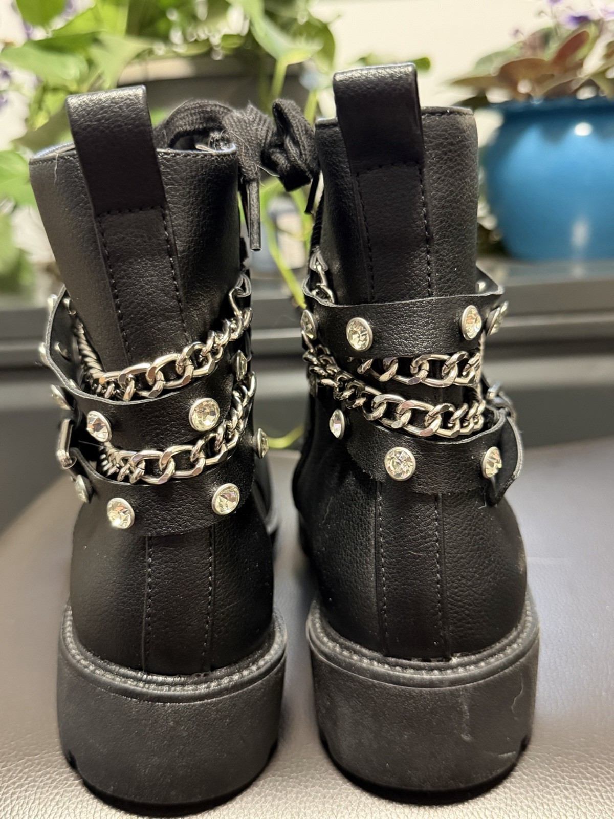 Women’s Black Ankle Combat Boots Lace-Up Round Toe Chain Stud Buckle Straps