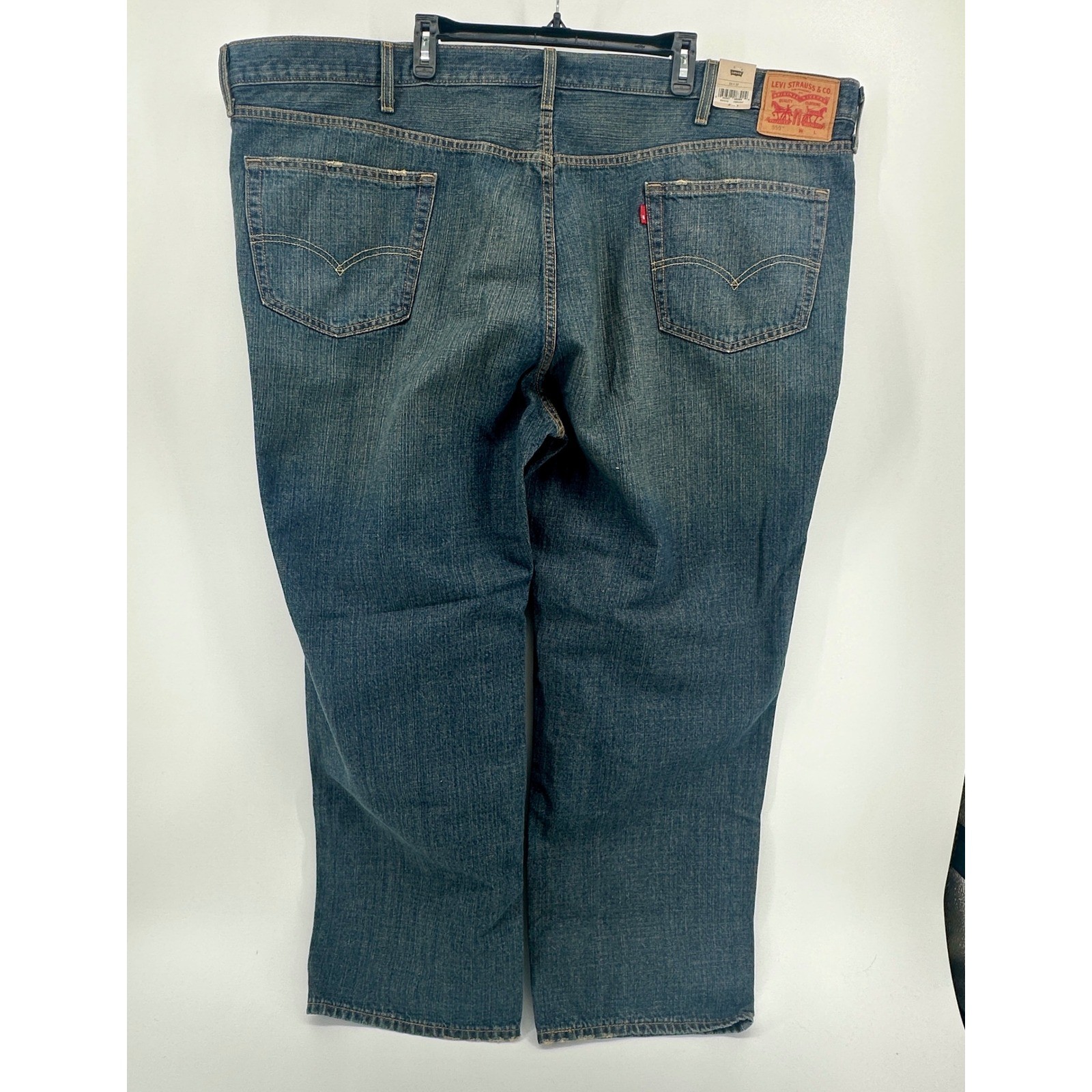 Levi’s 559 Jeans Mens 54×32 Blue Solid Relaxed Straight 100% Cotton Whisker New