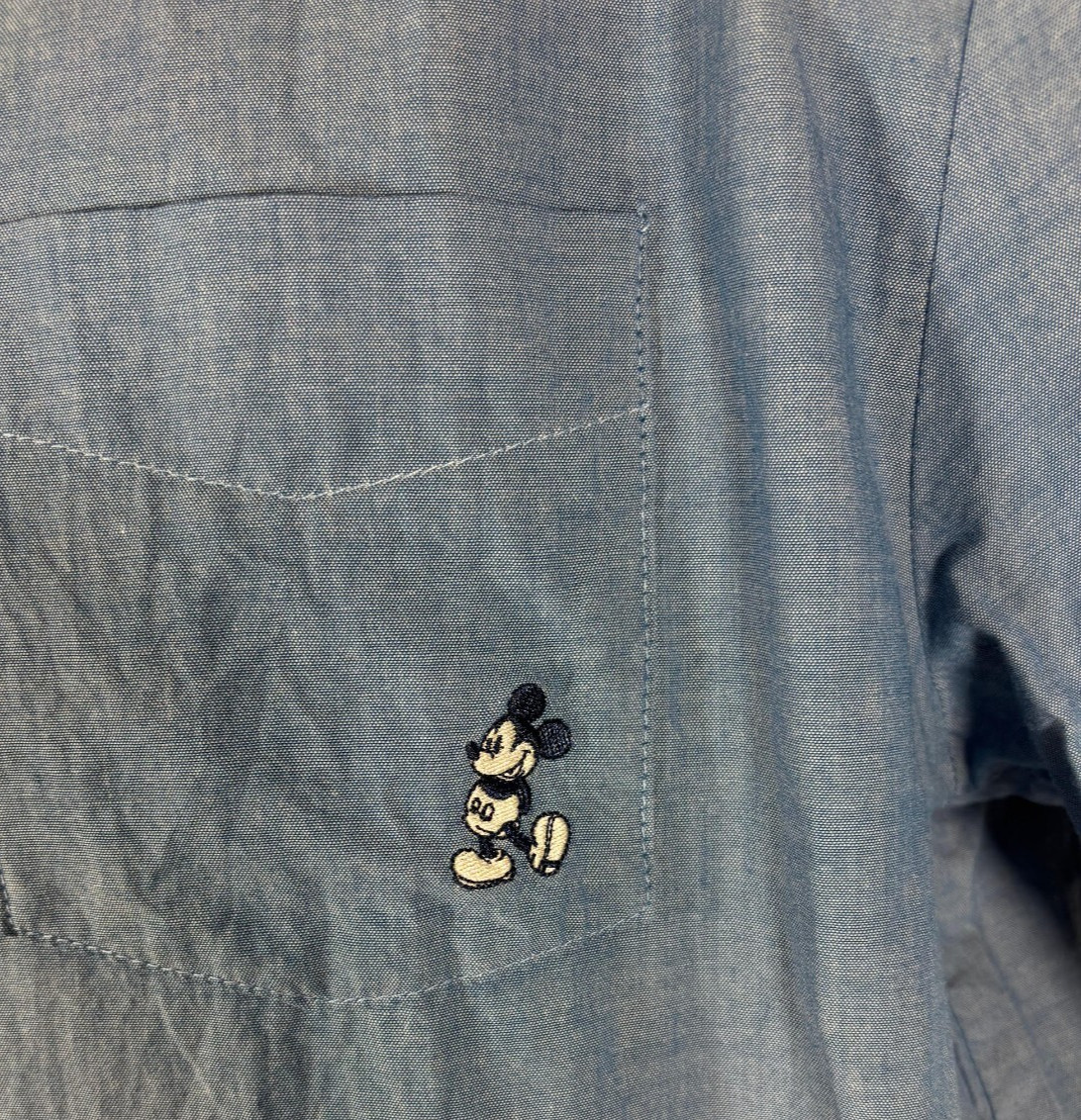 Disney Parks Button Shirt Men’s Medium Mickey Embroidered Chambray Short Sleeve