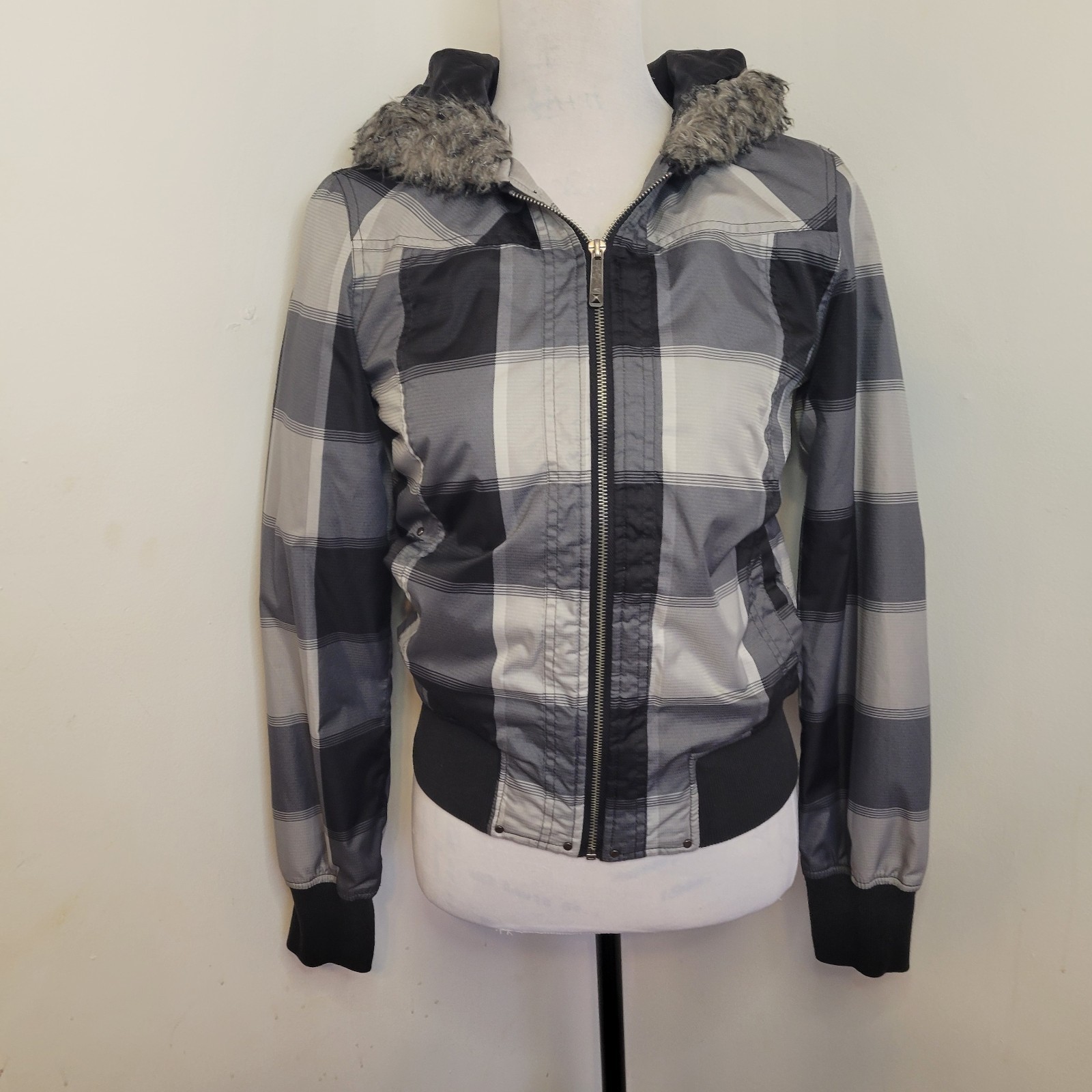 O’Neill Juniors Small Plaid Hooded Jacket Black Gray Faux Fur Trim Coat