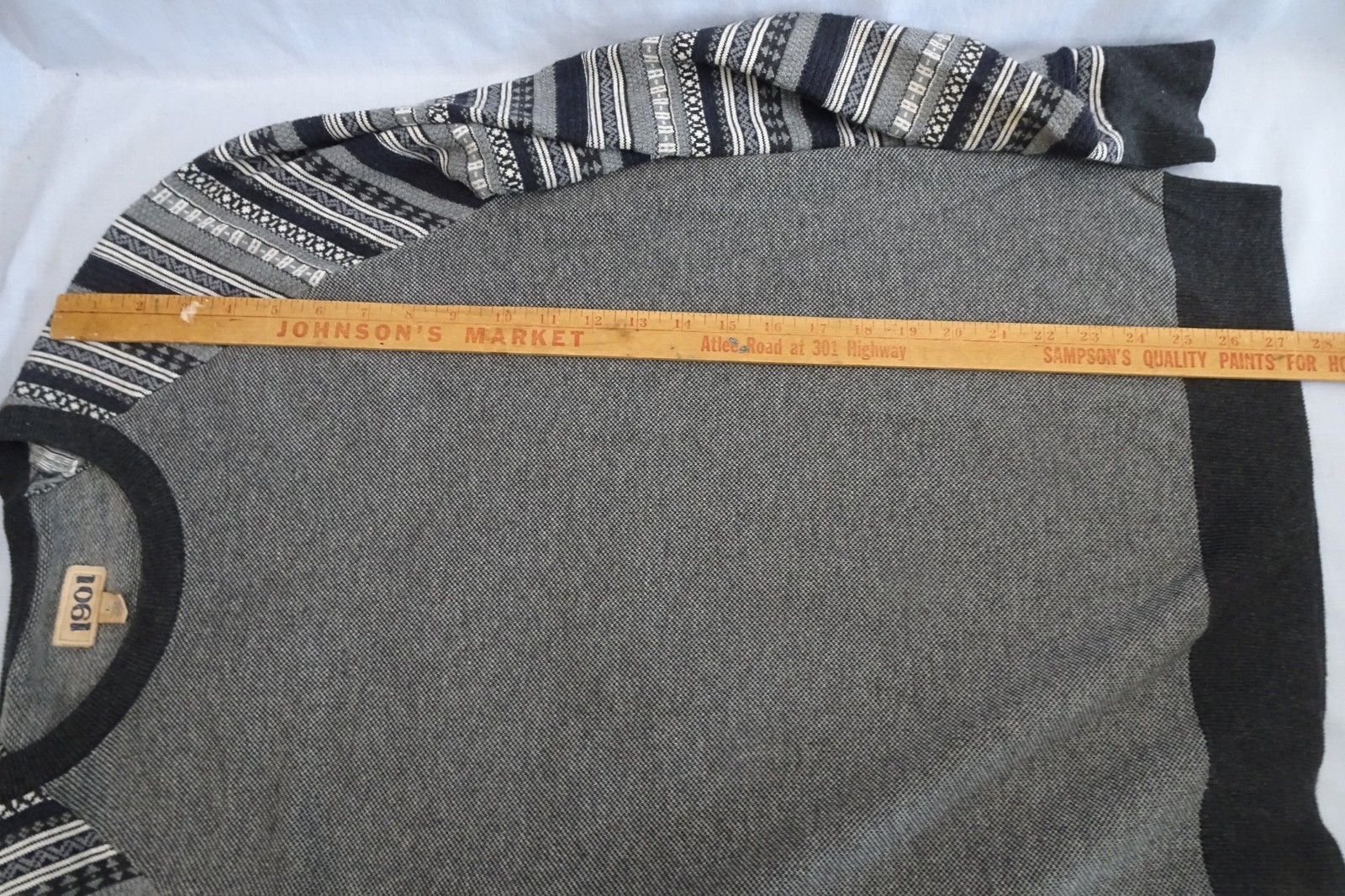 1901 Brand Mens M Crew Neck Pullover Gray Black 100% Cotton Sweater
