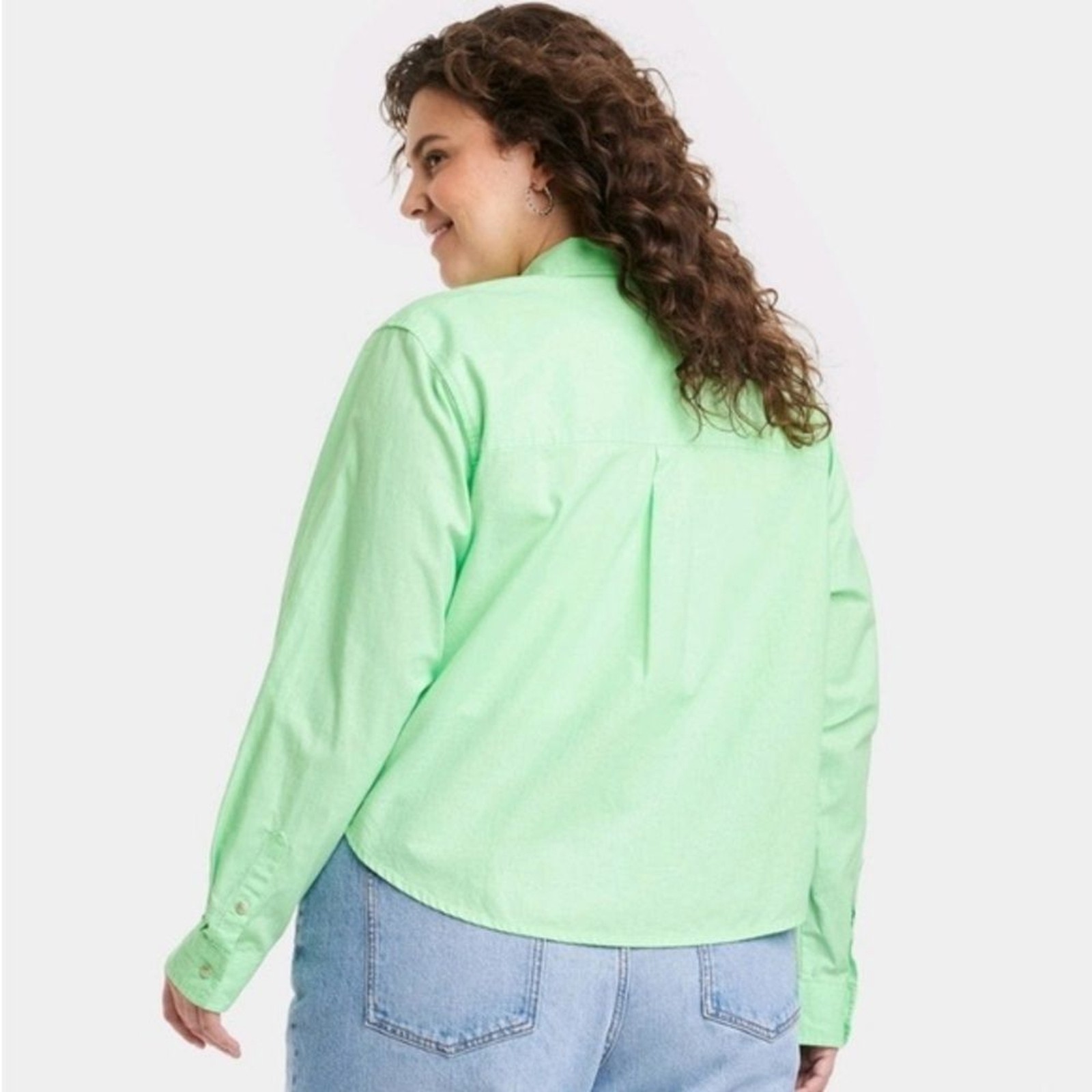 Universal Thread Green Cropped Fit Long Sleeve Collared Button Down Shirt Medium