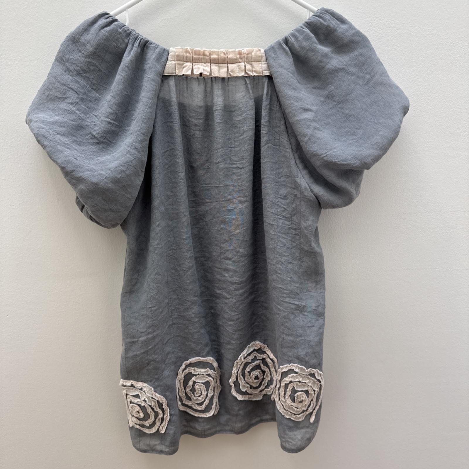 Womens Solitaire Boho Casual Tiered Gray Top Blouse Size Small
